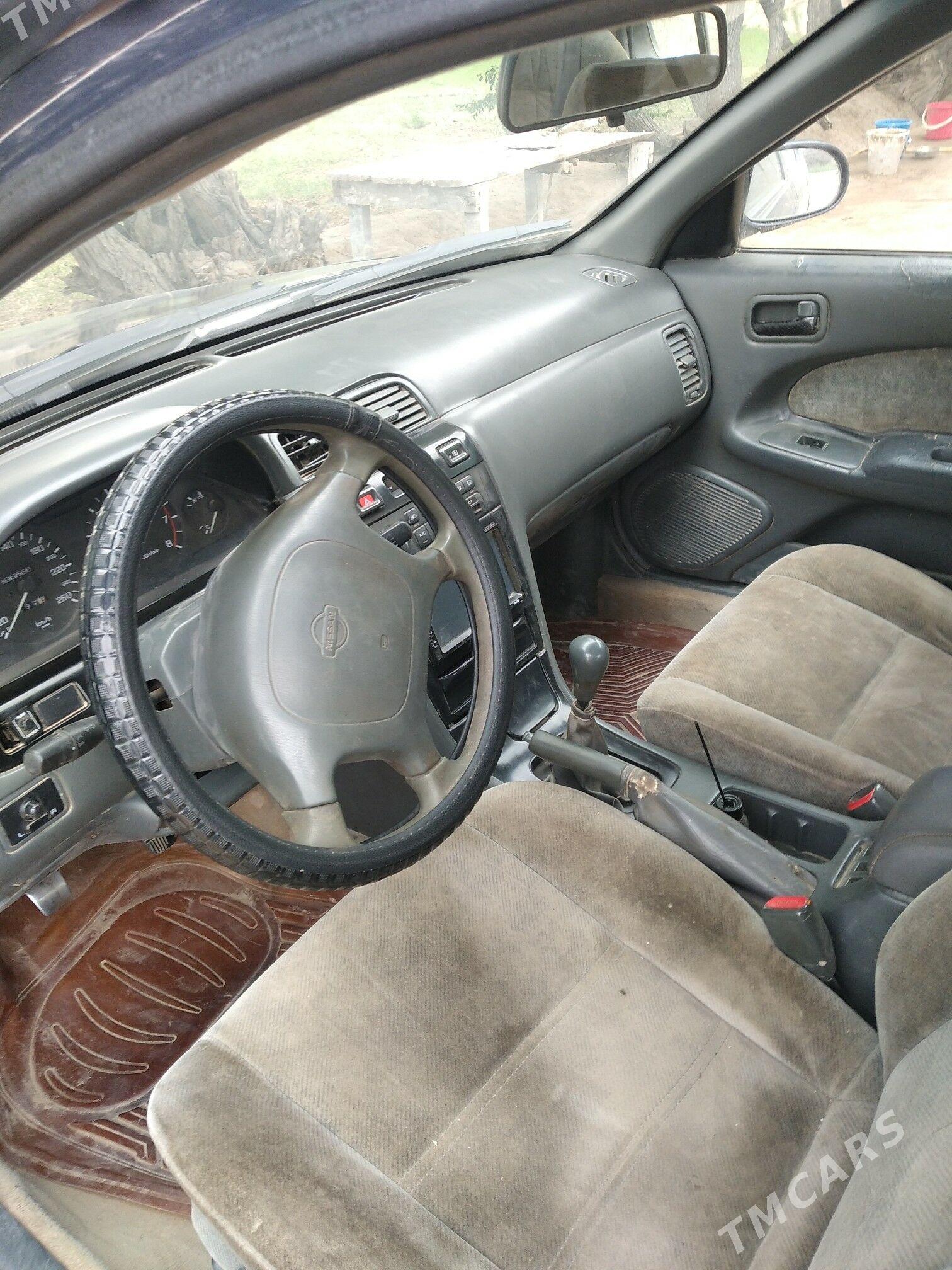 Nissan Altima 1998 - 50 000 TMT - Гурбансолтан Едже - img 1