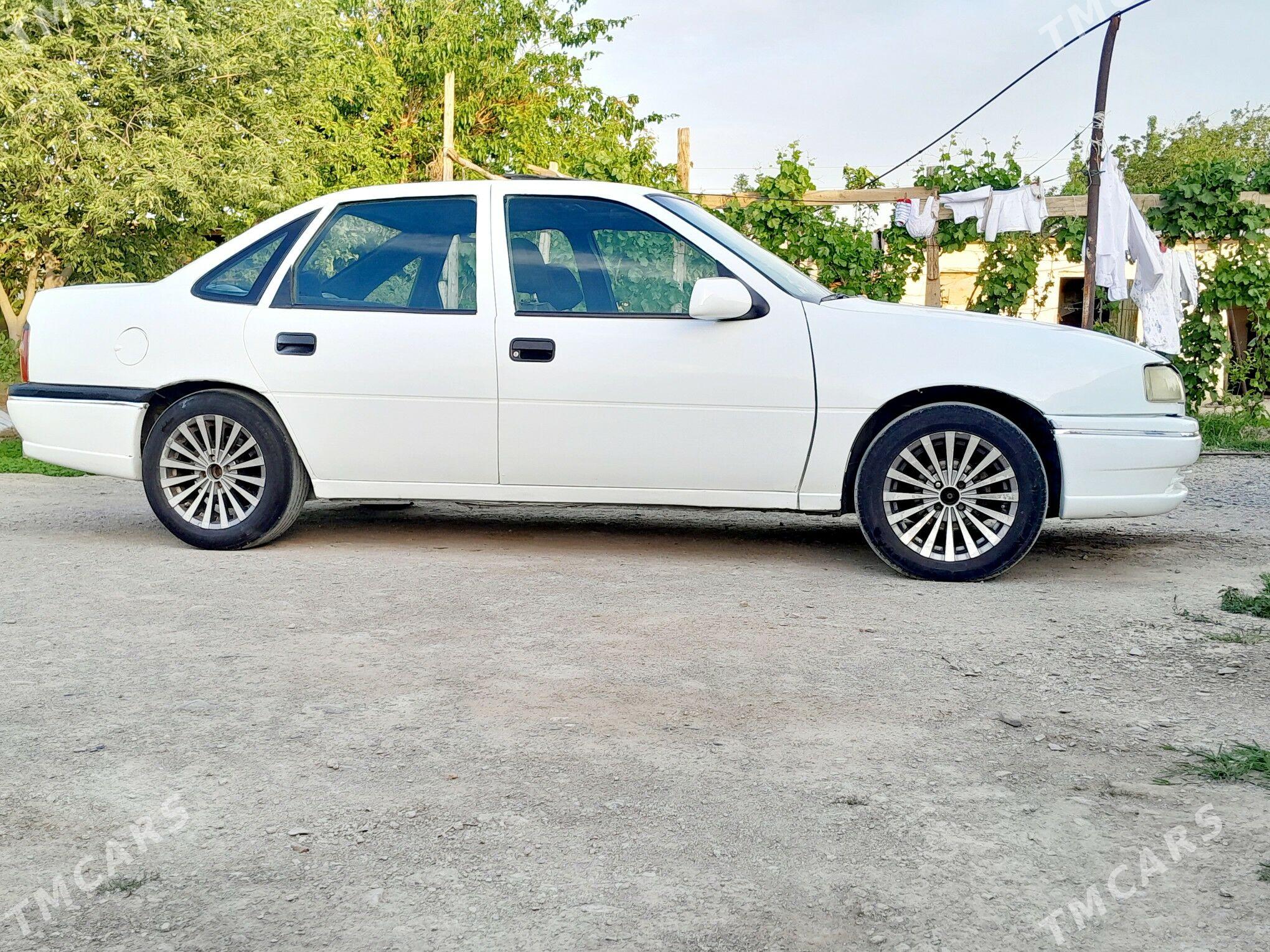 Opel Vectra 1994 - 40 000 TMT - Бахарден - img 1