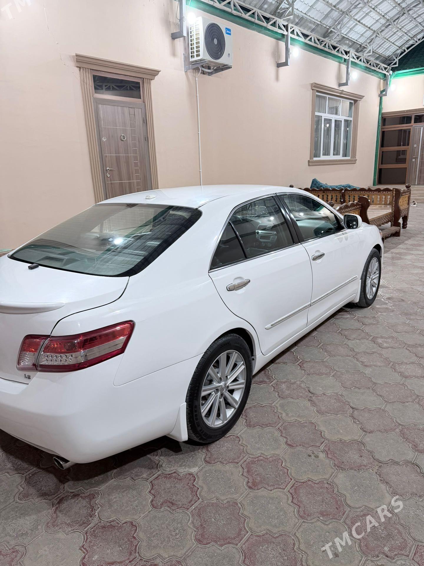 Toyota Camry 2010 - 160 000 TMT - Анев - img 1