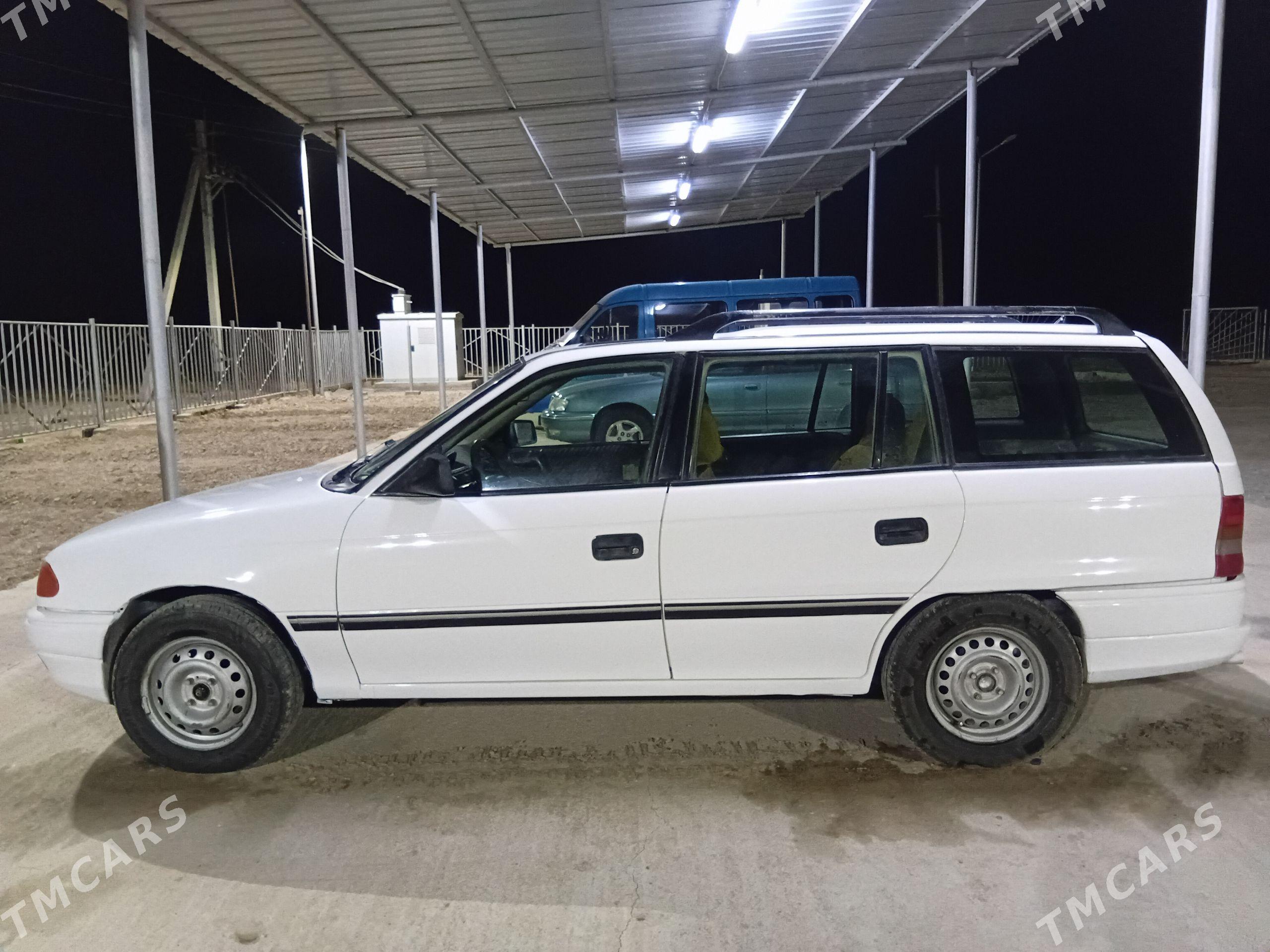 Opel Astra 1994 - 35 000 TMT - Мургап - img 1