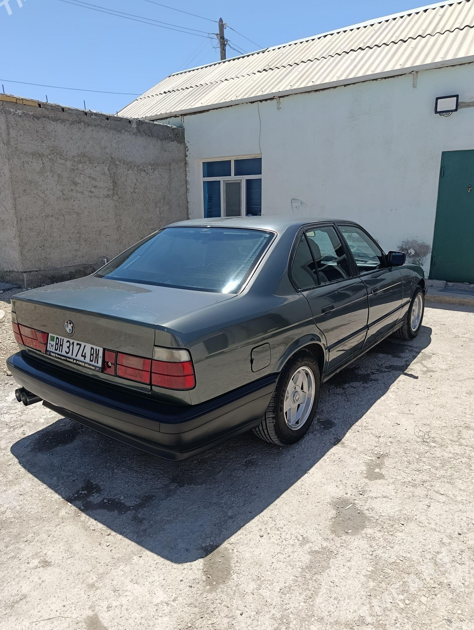 BMW 525 1990 - 64 000 TMT - Балканабат - img 1