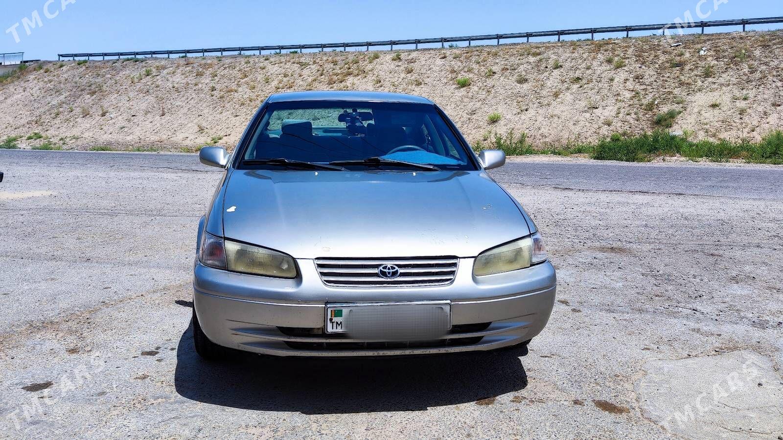 Toyota Camry 1999 - 145 000 TMT - Мары - img 1