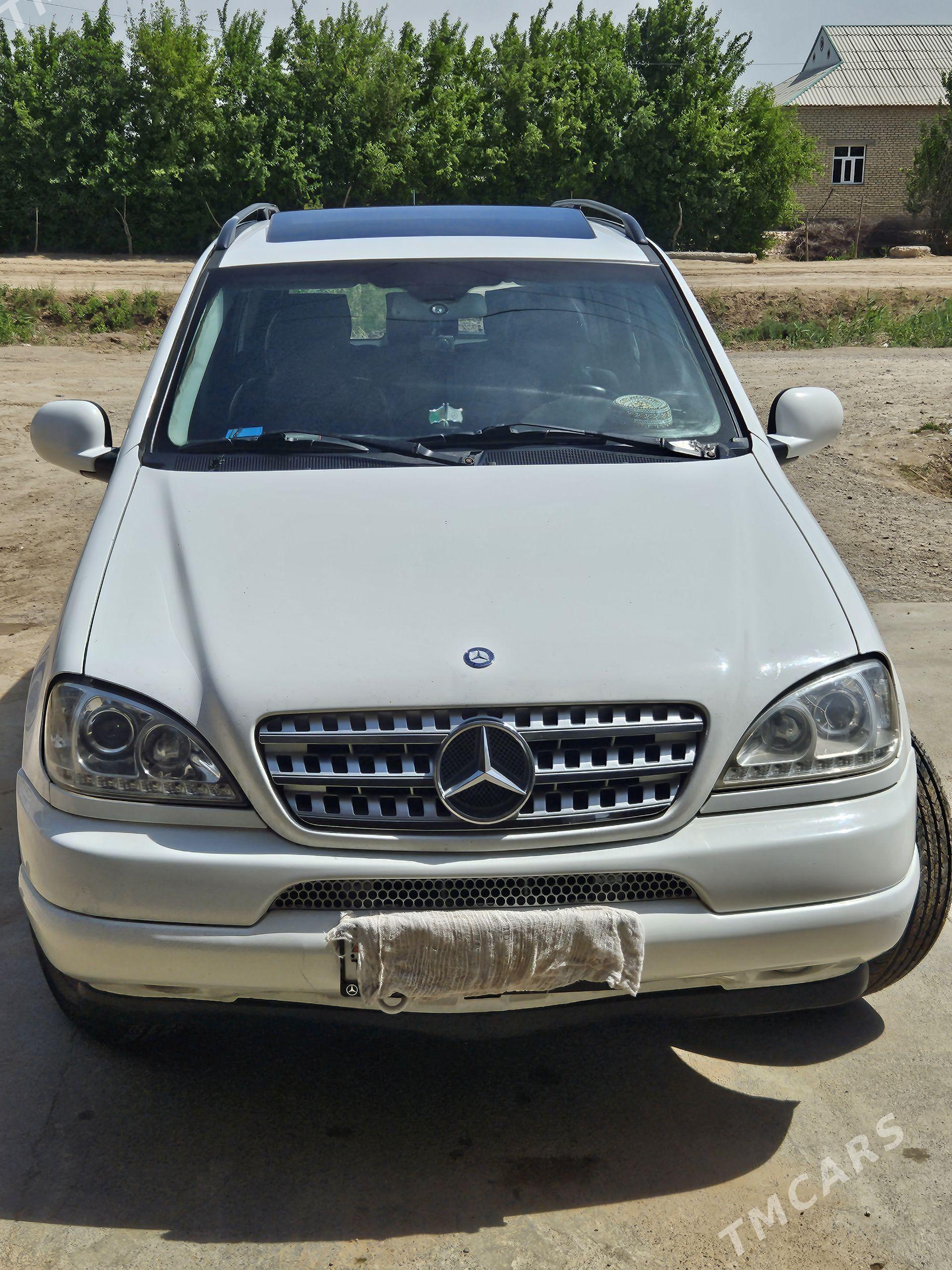 Mercedes-Benz ML350 2002 - 125 000 TMT - Анев - img 1