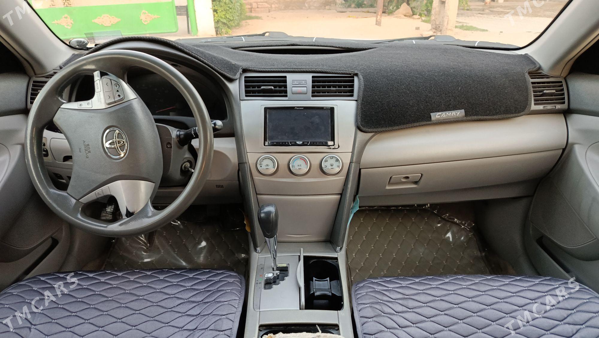 Toyota Camry 2009 - 220 000 TMT - Балканабат - img 1
