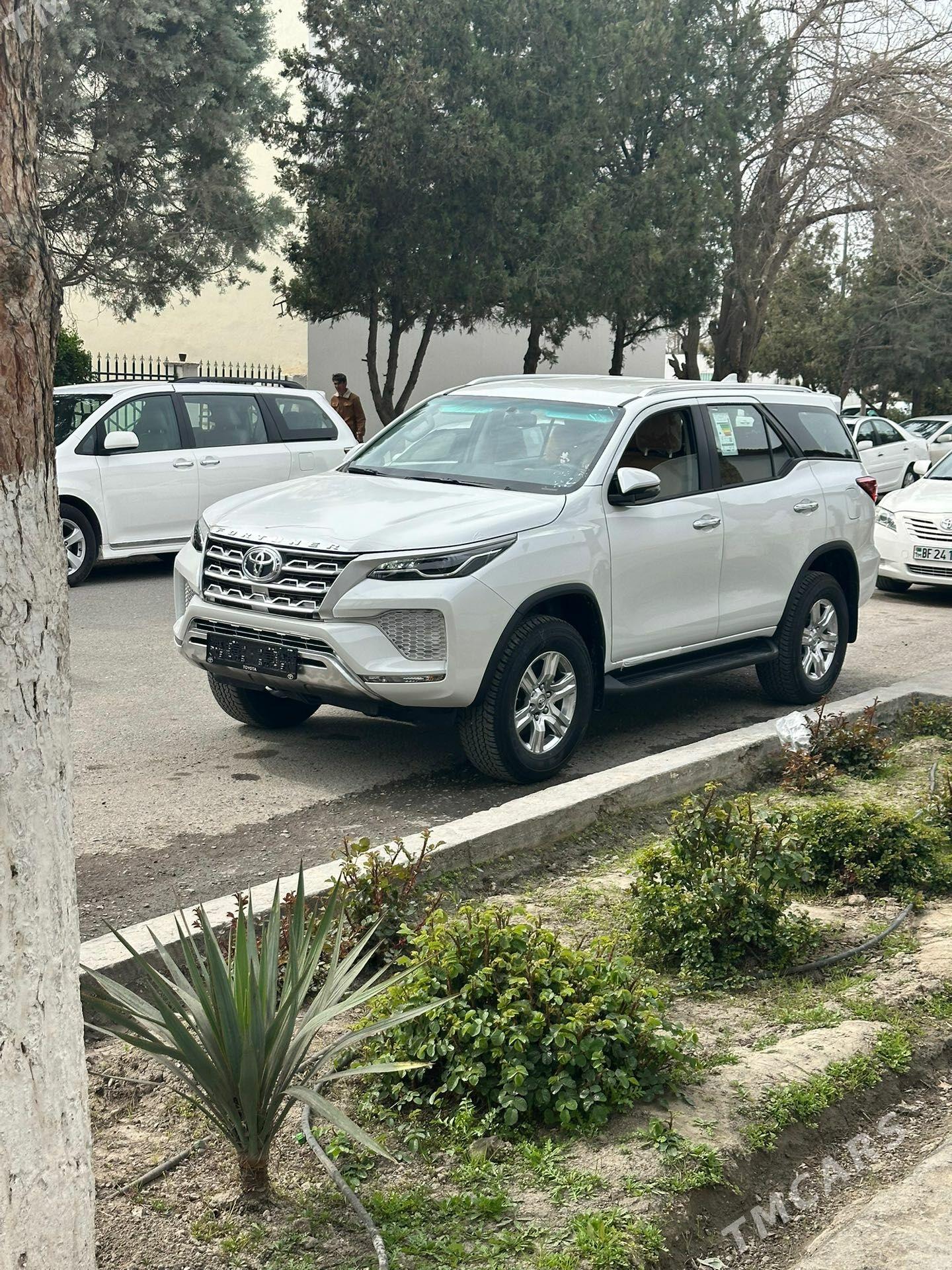 Toyota Fortuner 2026 - 770 000 TMT - Магданлы - img 1
