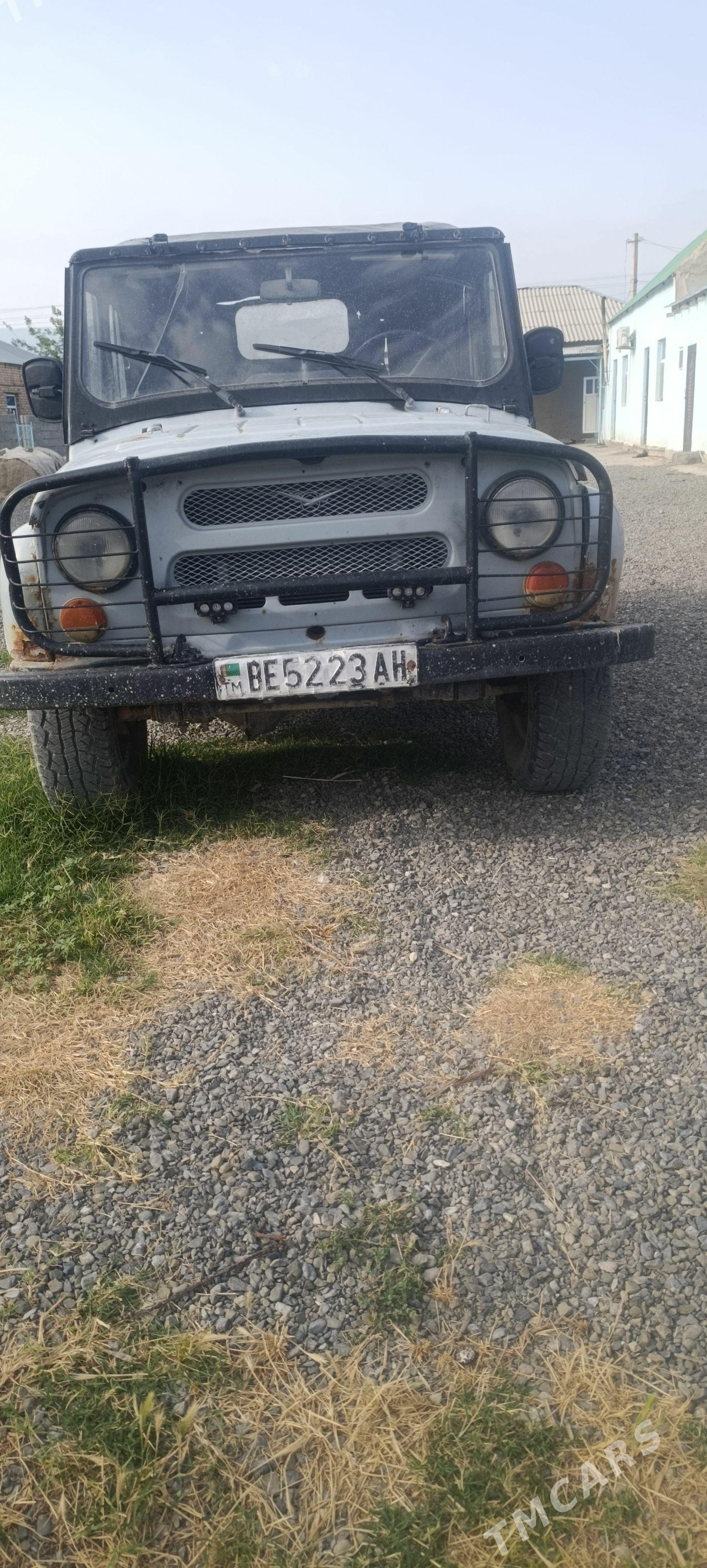 UAZ 469 2000 - 32 000 TMT - Bäherden - img 1