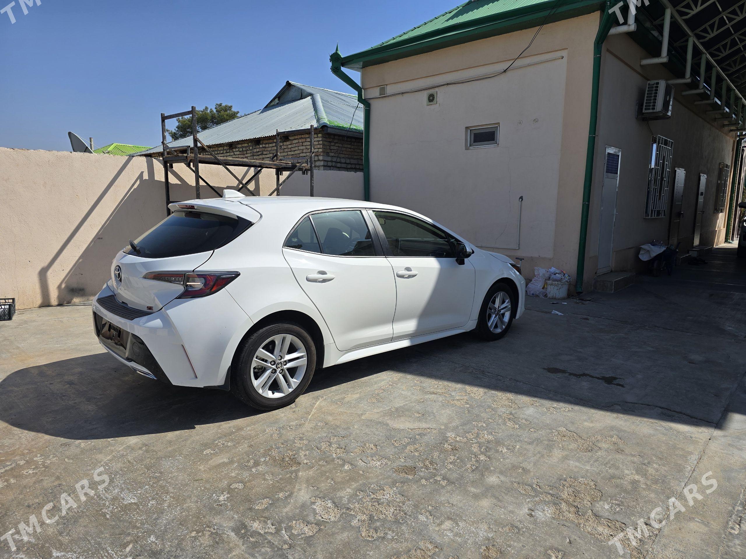Toyota Corolla 2022 - 240 000 TMT - Бузмеин - img 1