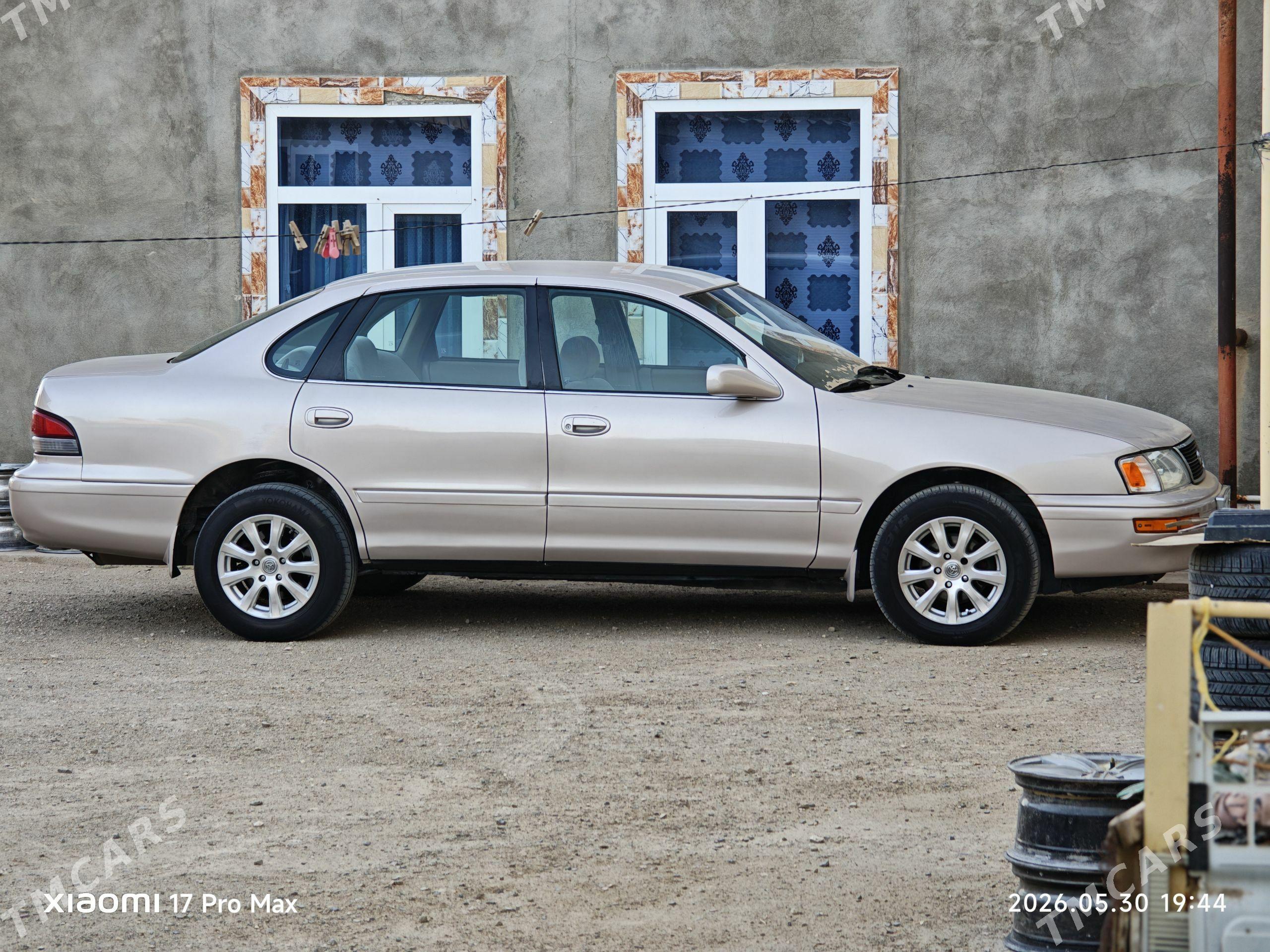 Toyota Avalon 1997 - 140 000 TMT - Гумдаг - img 1