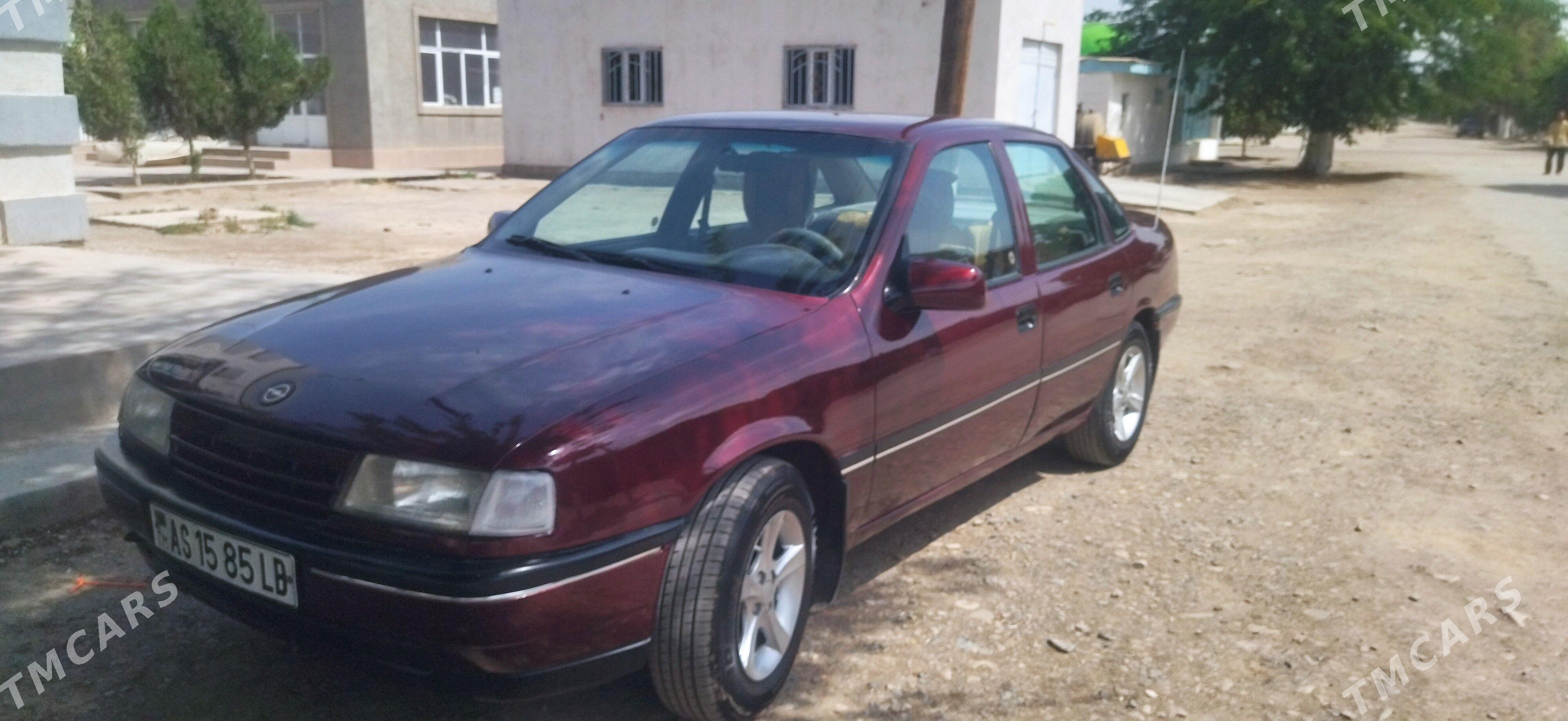 Opel Vectra 1990 - 45 000 TMT - Фарап - img 1