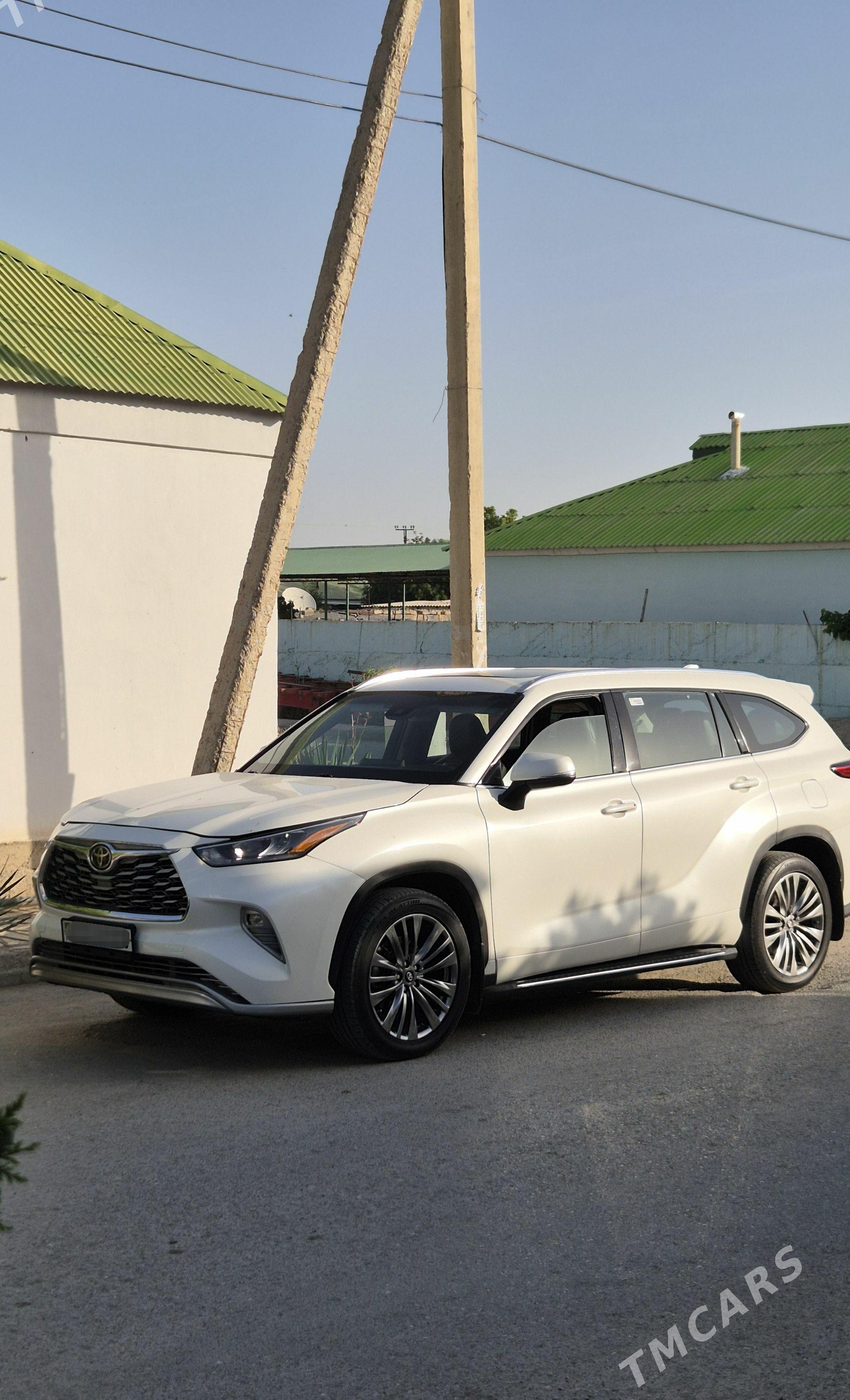 Toyota Highlander 2021 - 625 000 TMT - Aşgabat - img 1