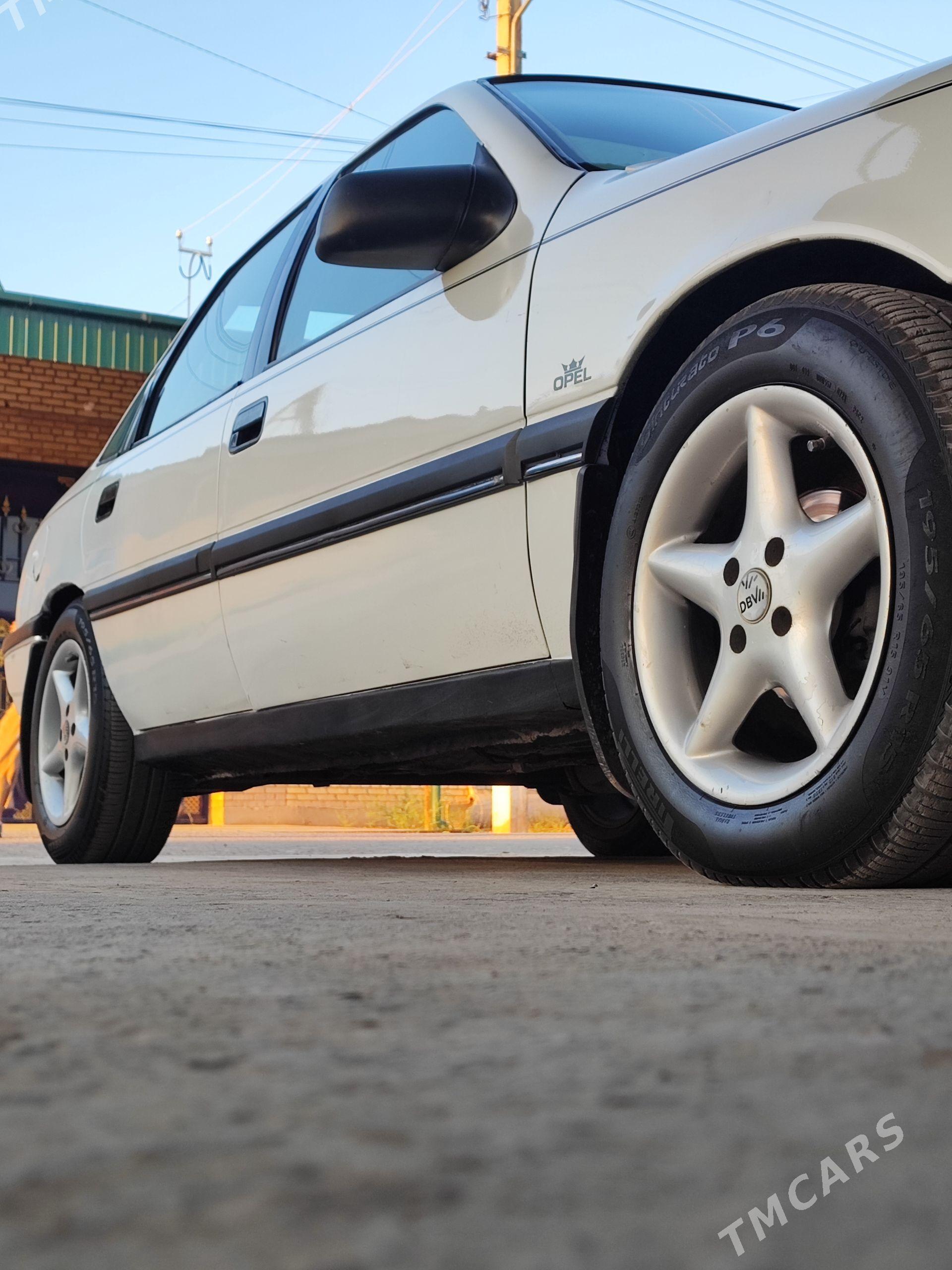 Opel Vectra 1991 - 44 000 TMT - Çärjew - img 1