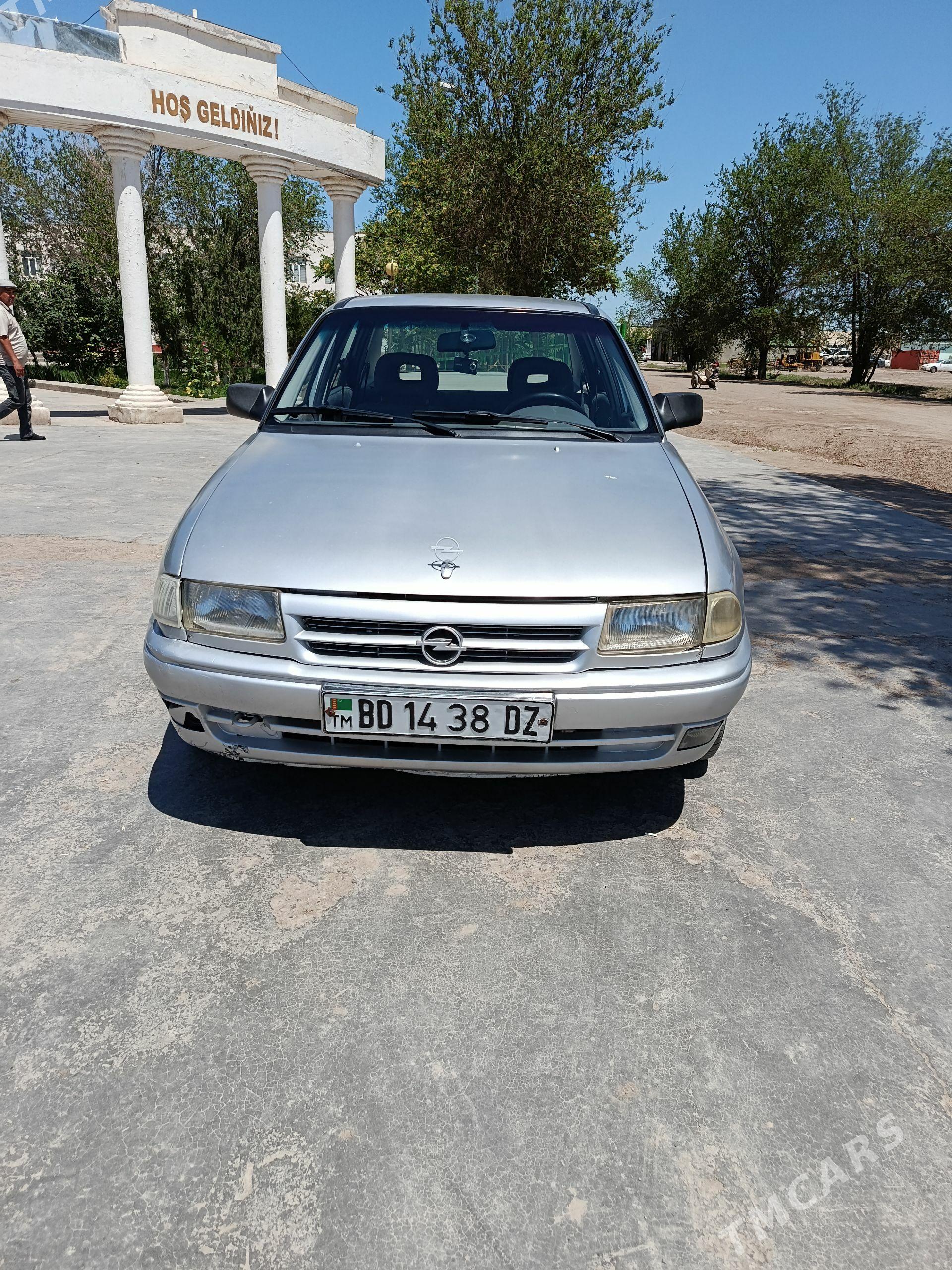 Opel Astra 1993 - 35 000 TMT - Türkmenbaşy etr. - img 1