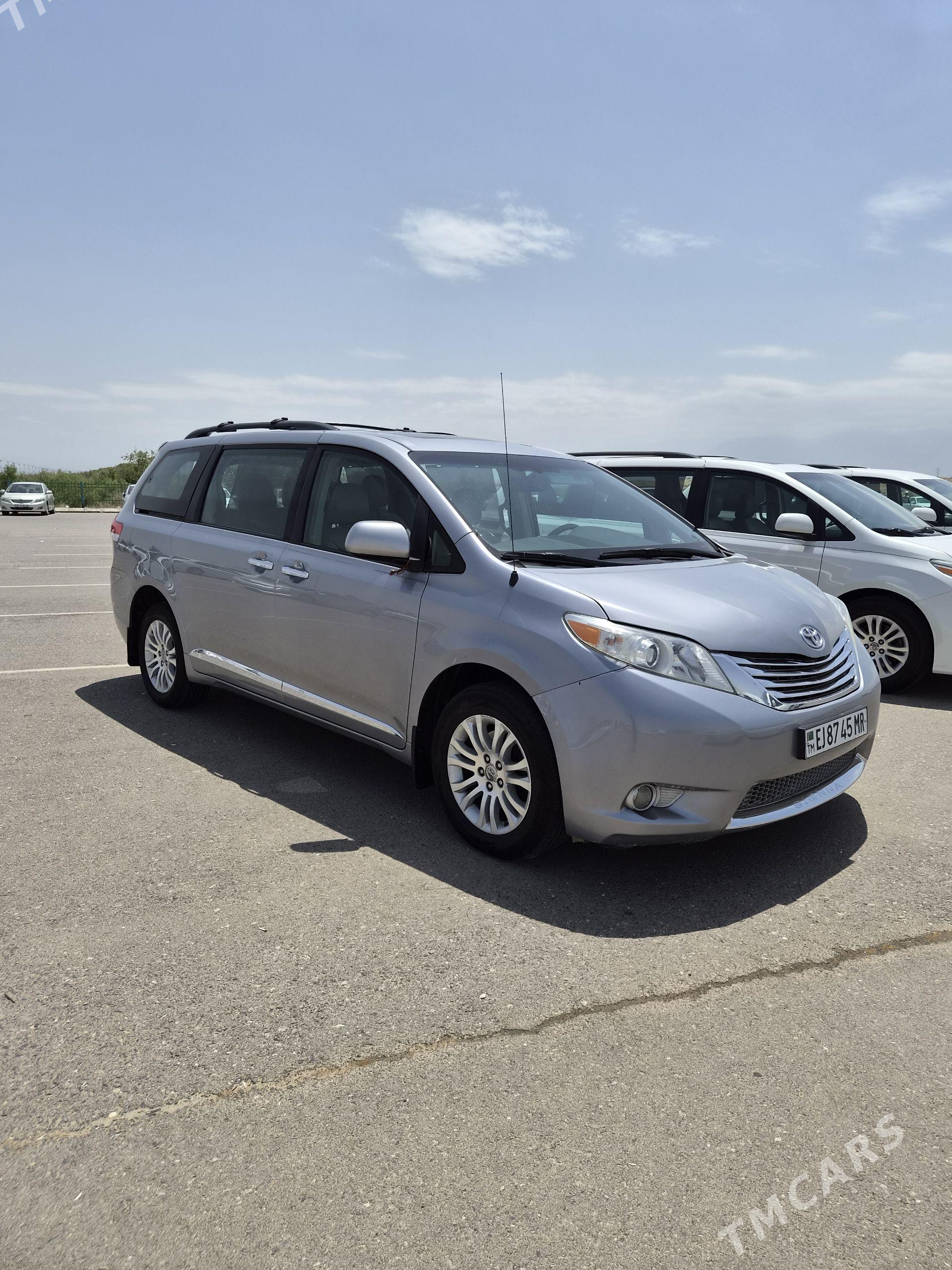 Toyota Sienna 2011 - 355 000 TMT - "Алтын Асыр" Гундогар базары ( Толкучка) - img 1