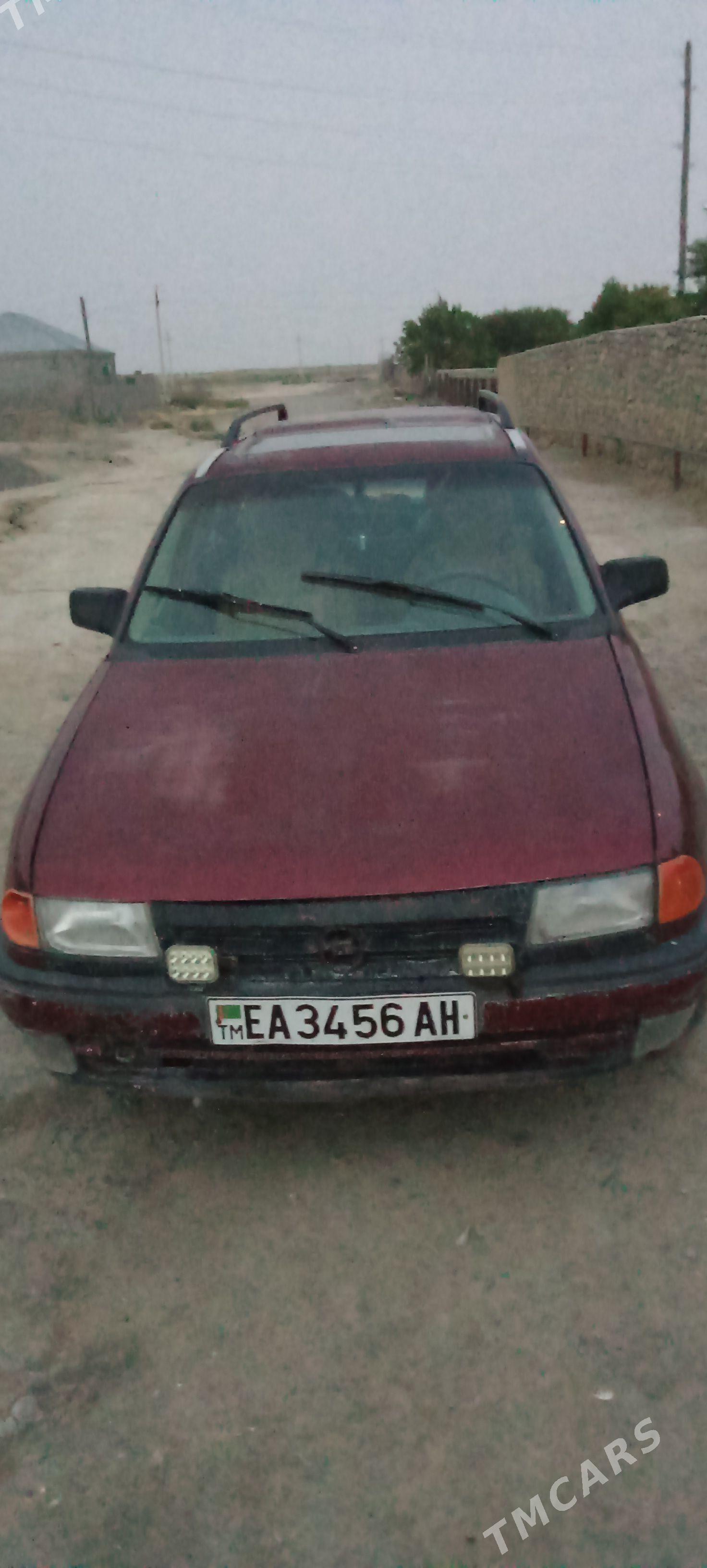 Opel Astra 1992 - 35 000 TMT - Bäherden - img 1