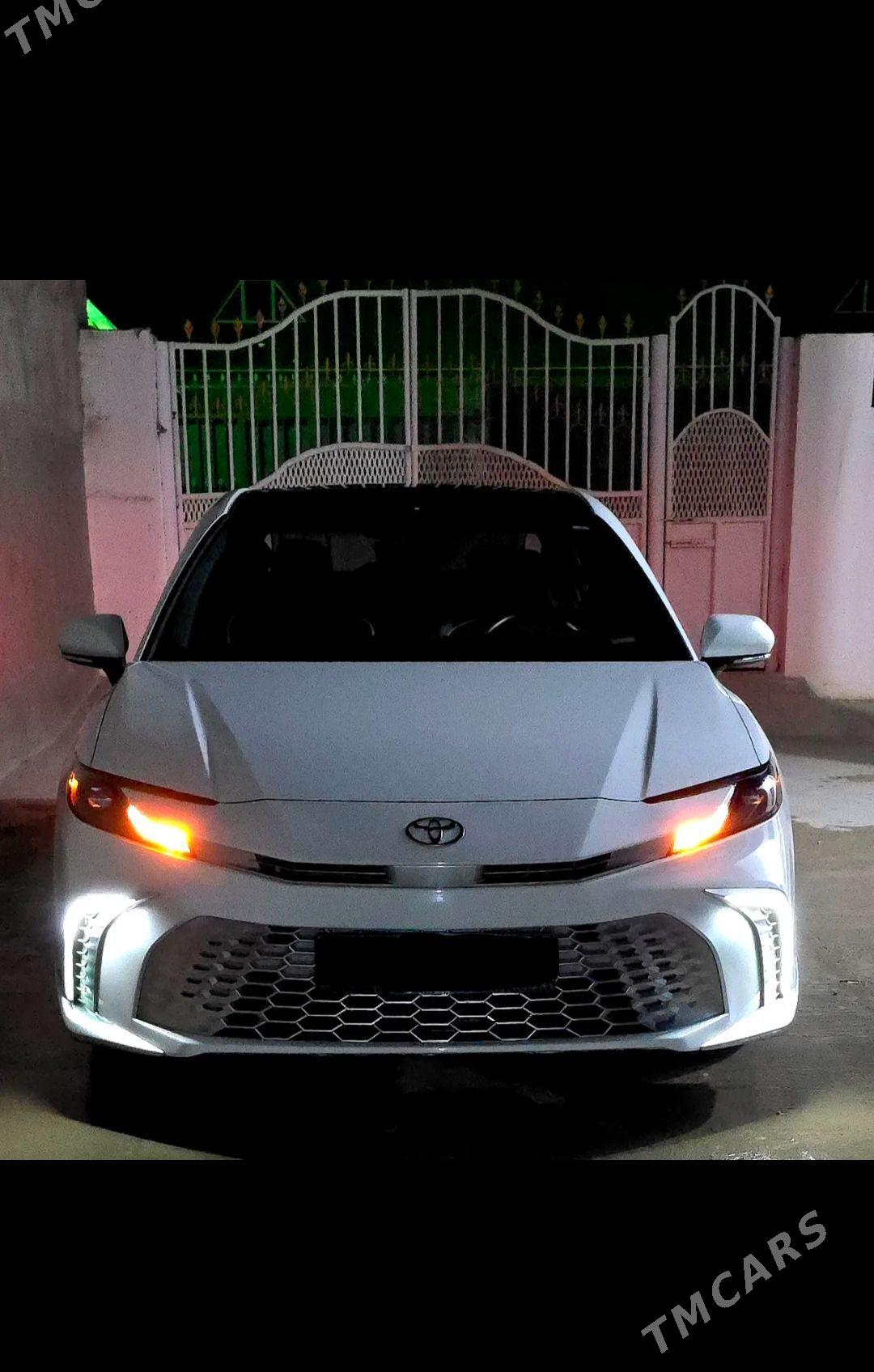 Toyota Camry 2025 - 500 000 TMT - Балканабат - img 1