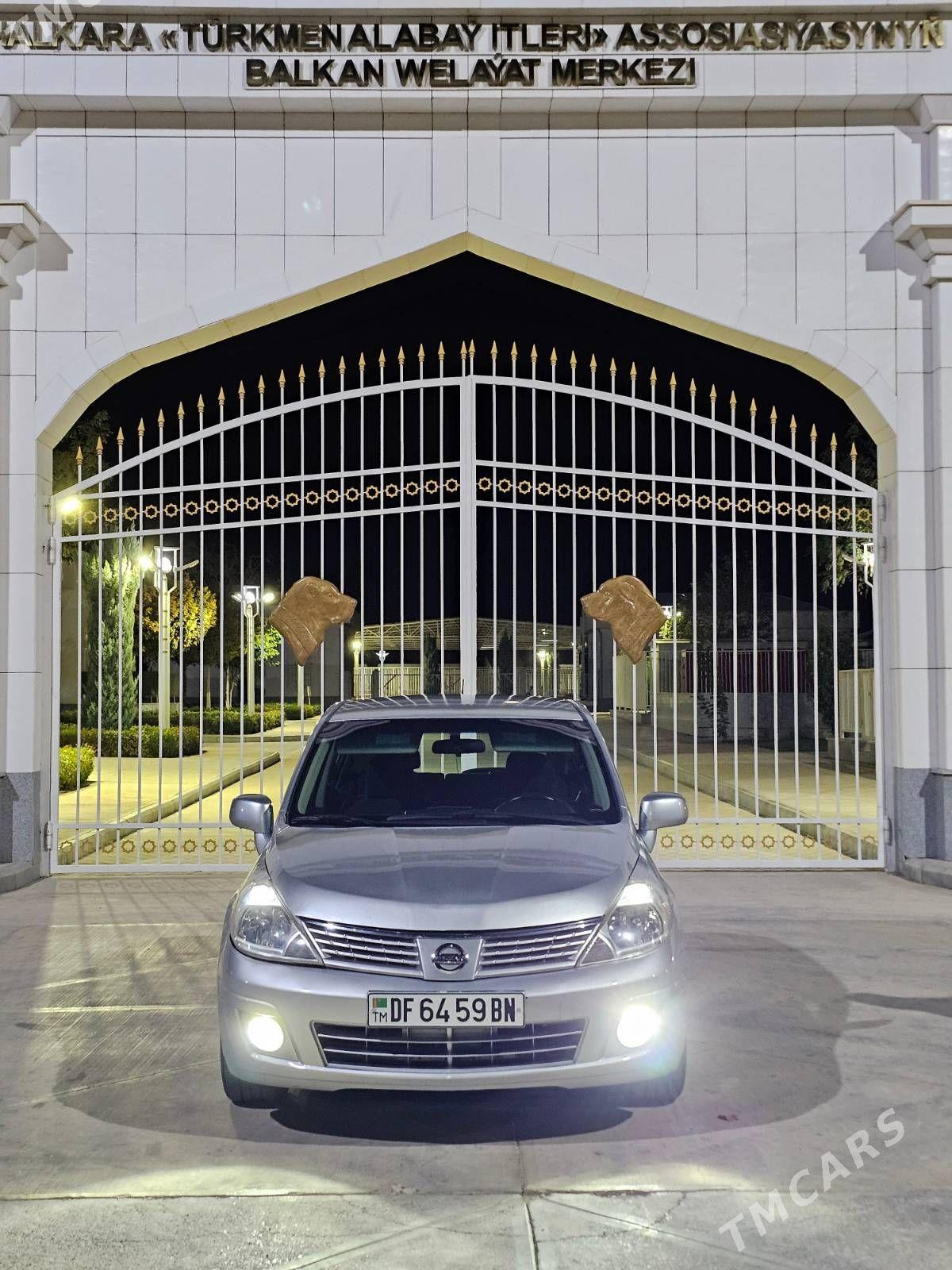 Nissan Versa 2010 - 120 000 TMT - Балканабат - img 1