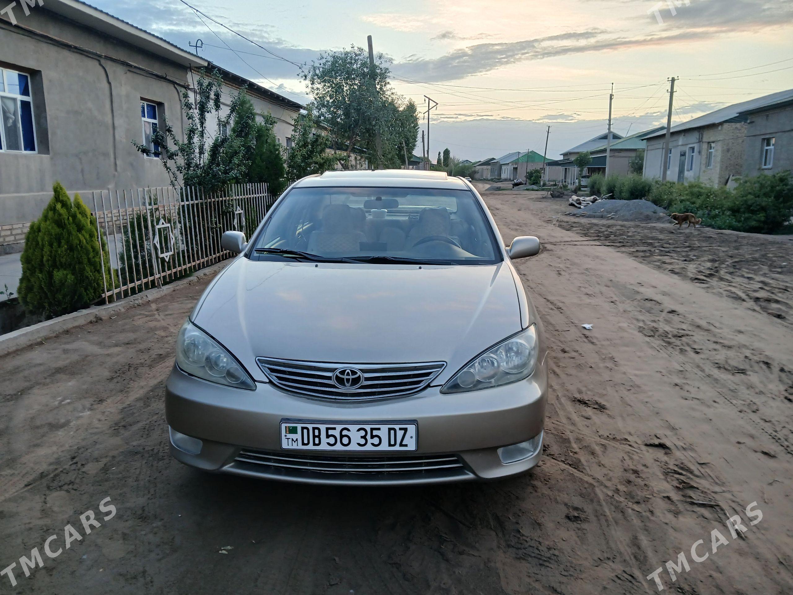Toyota Camry 2004 - 178 000 TMT - Кёнеургенч - img 1