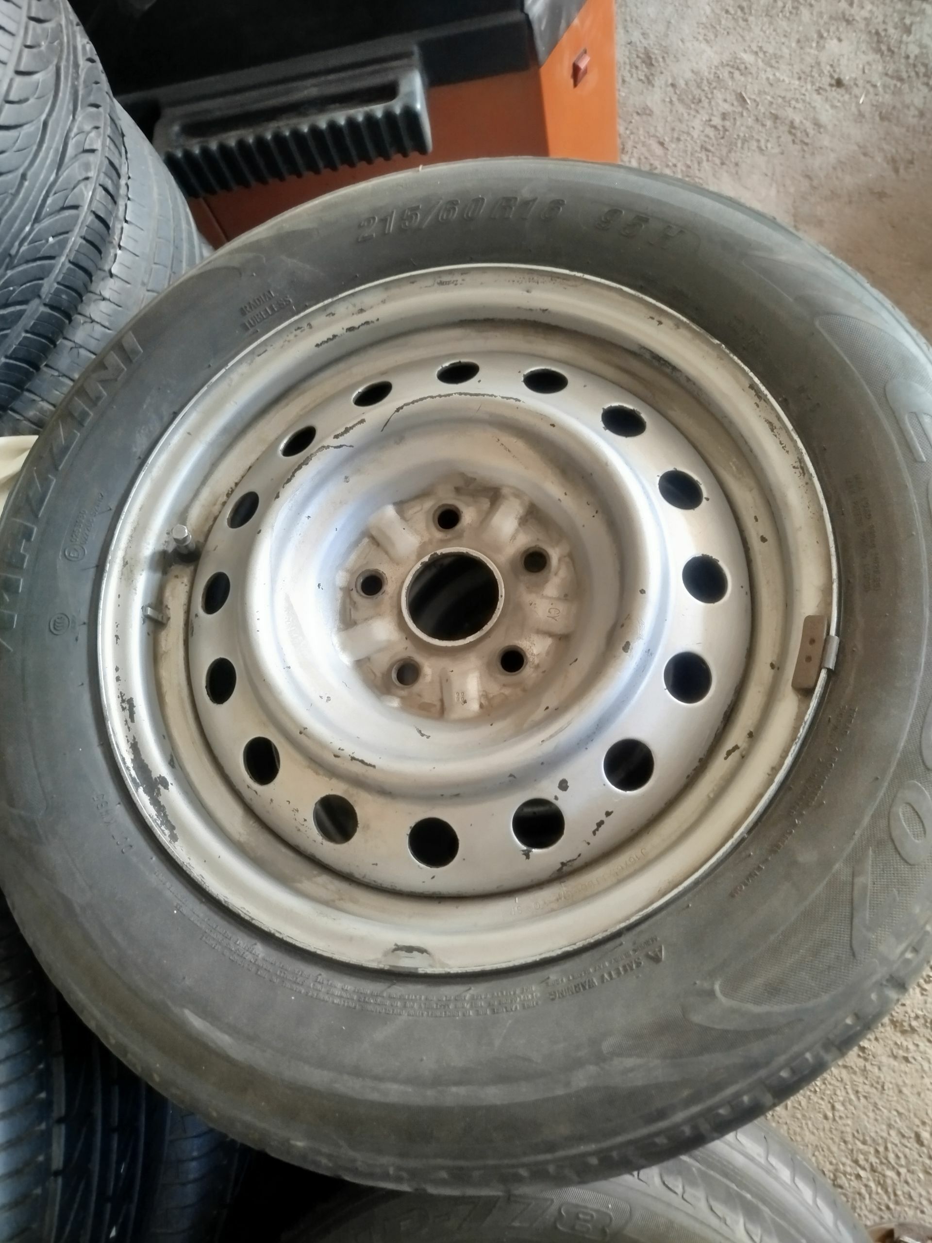 16 Tayota radnoy gara dysga pa 1 200 TMT - Кипджак - img 1