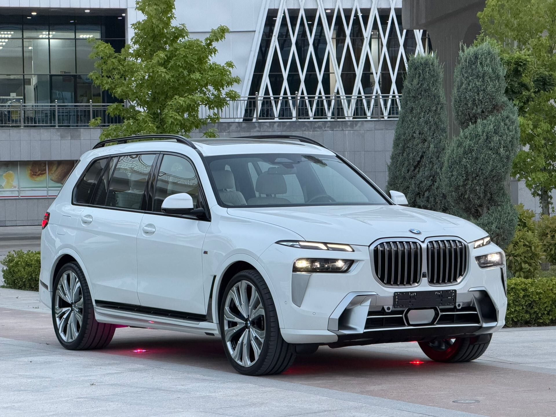 BMW X7 2024 - 1 950 000 TMT - Aşgabat - img 1