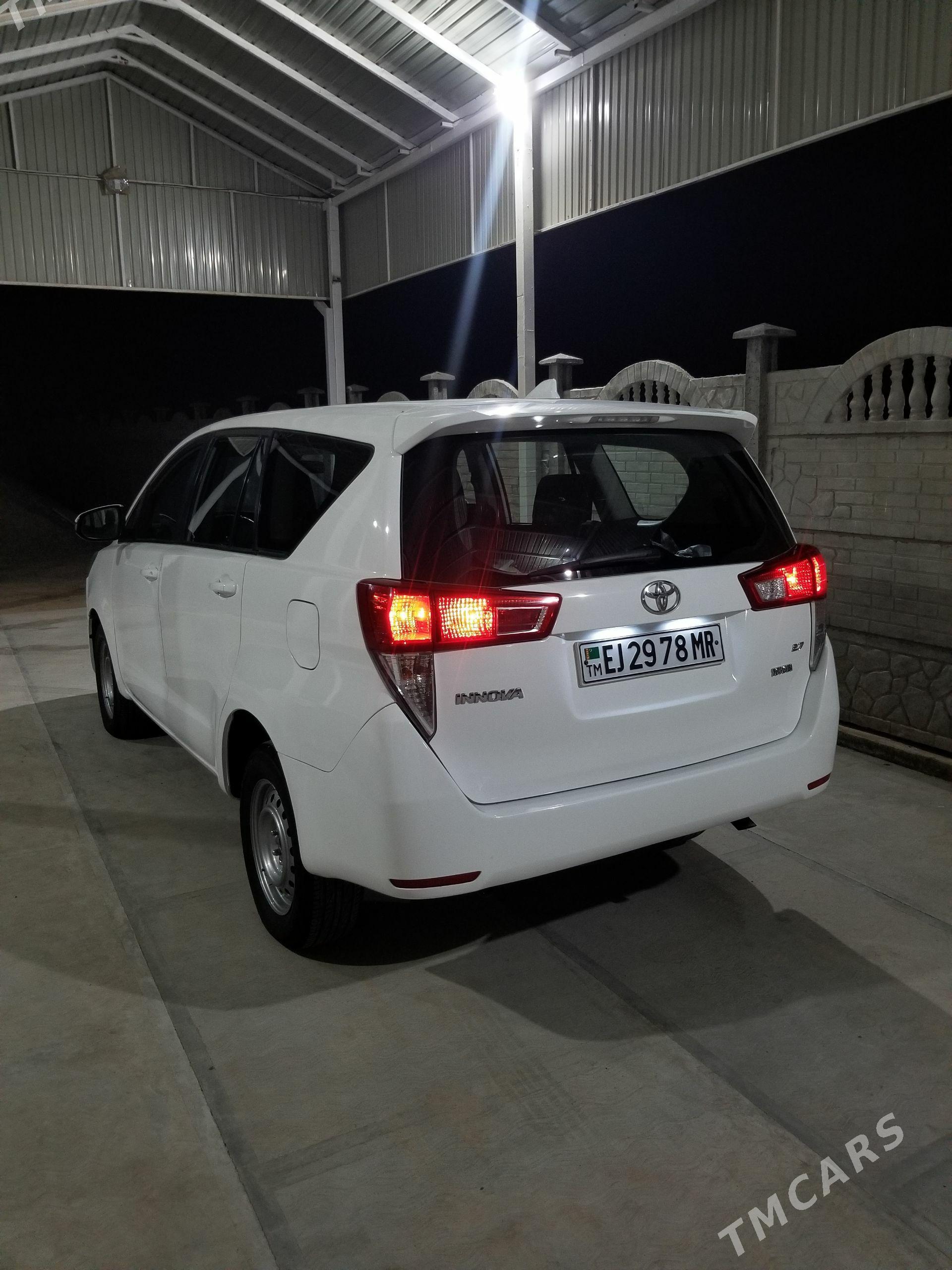 Toyota Innova 2021 - 280 000 TMT - Murgap - img 1