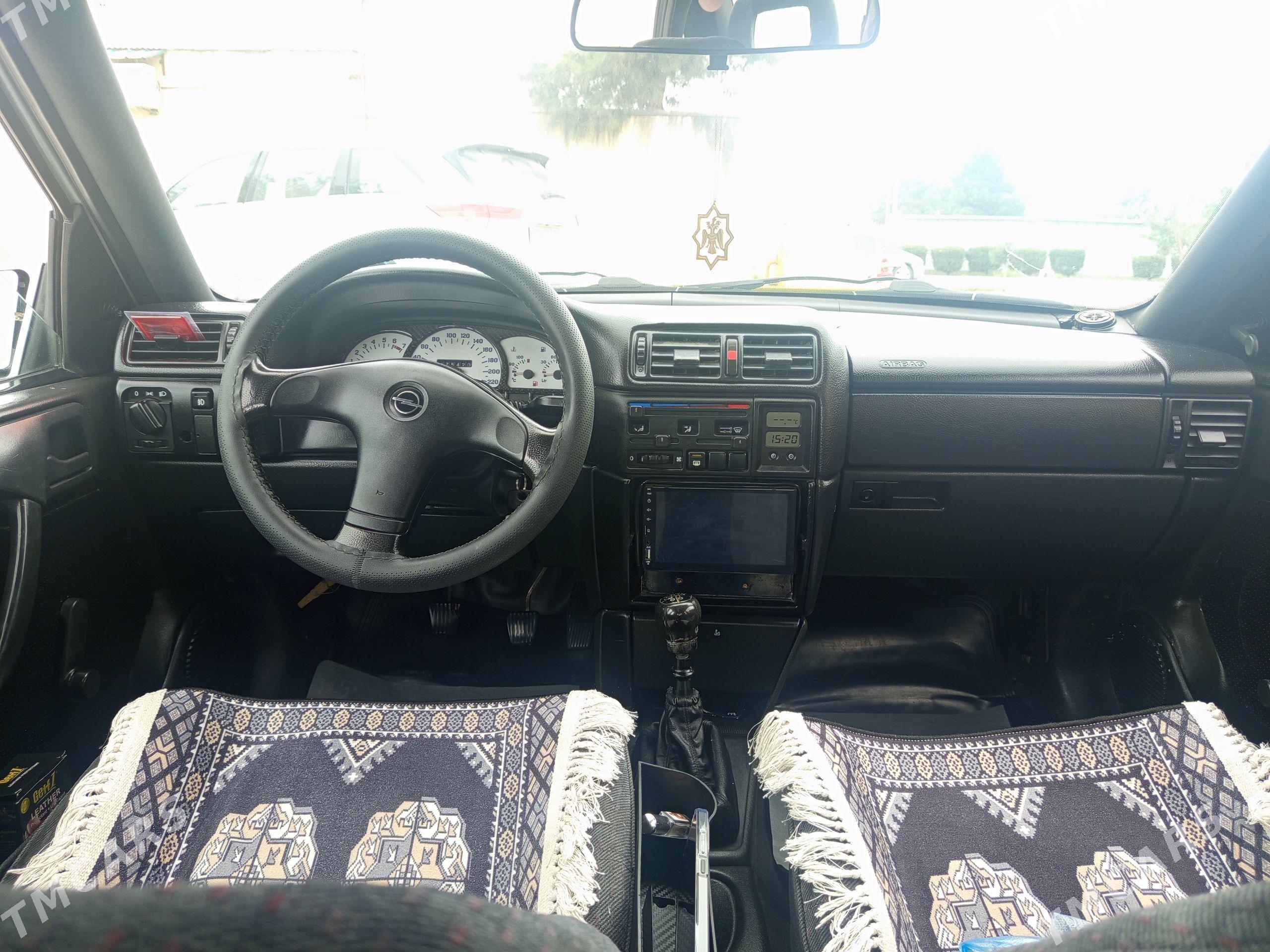 Opel Vectra 1992 - 54 000 TMT - Бахарден - img 1