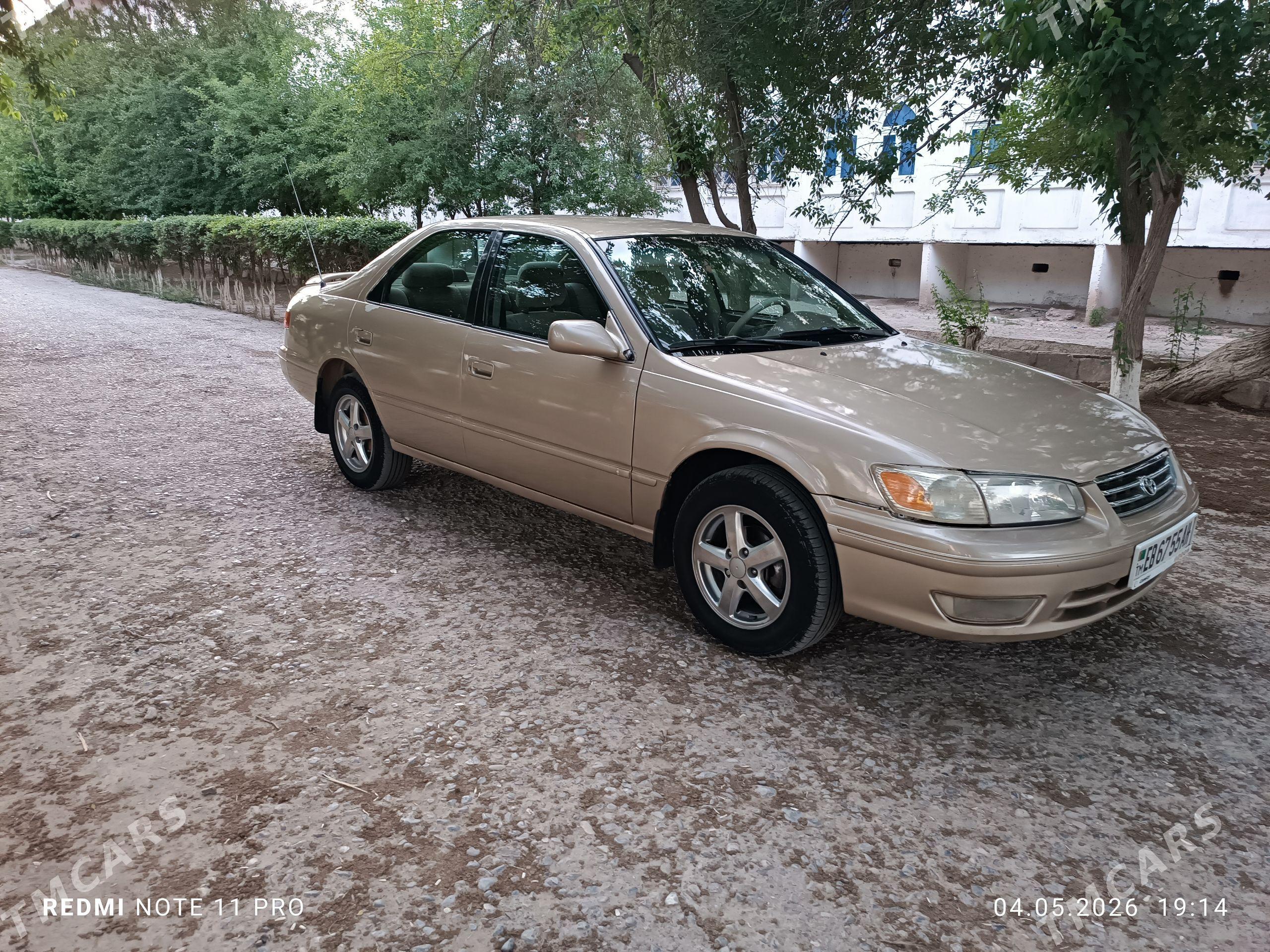 Toyota Camry 1999 - 137 000 TMT - Теджен - img 1