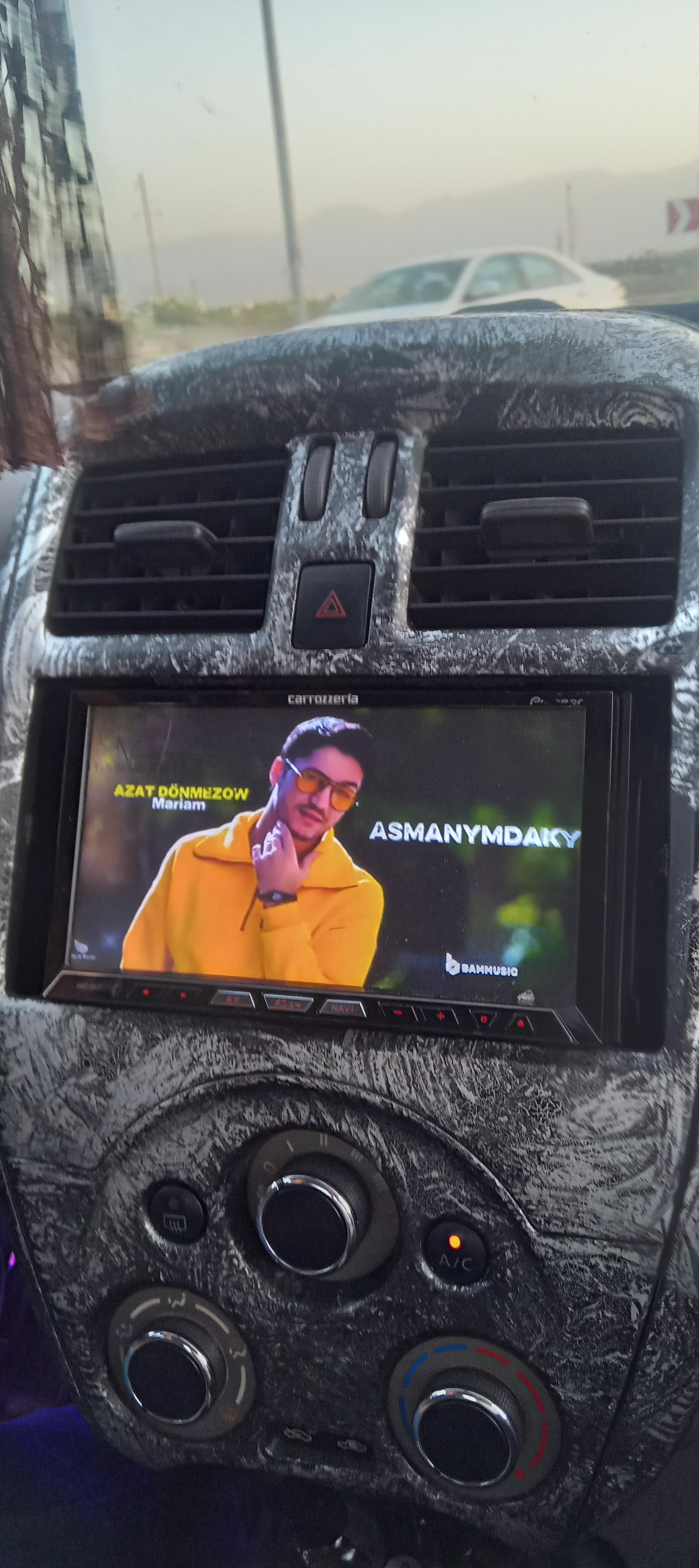 Telewizor Carazerro 1 000 TMT - Gagarin köç, köne Howa menzili - img 1