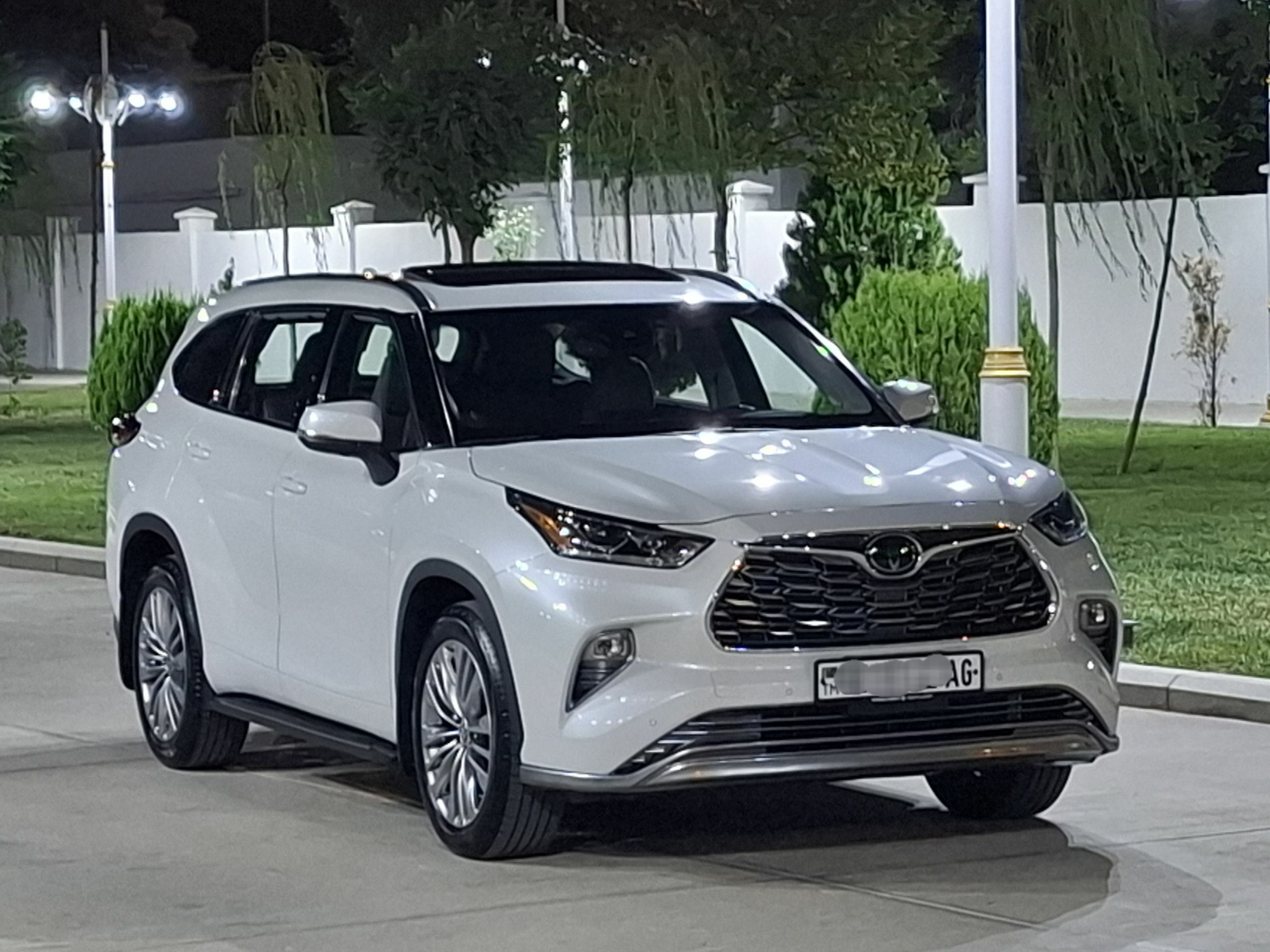 Toyota Highlander 2021 - 650 000 TMT - Ашхабад - img 1
