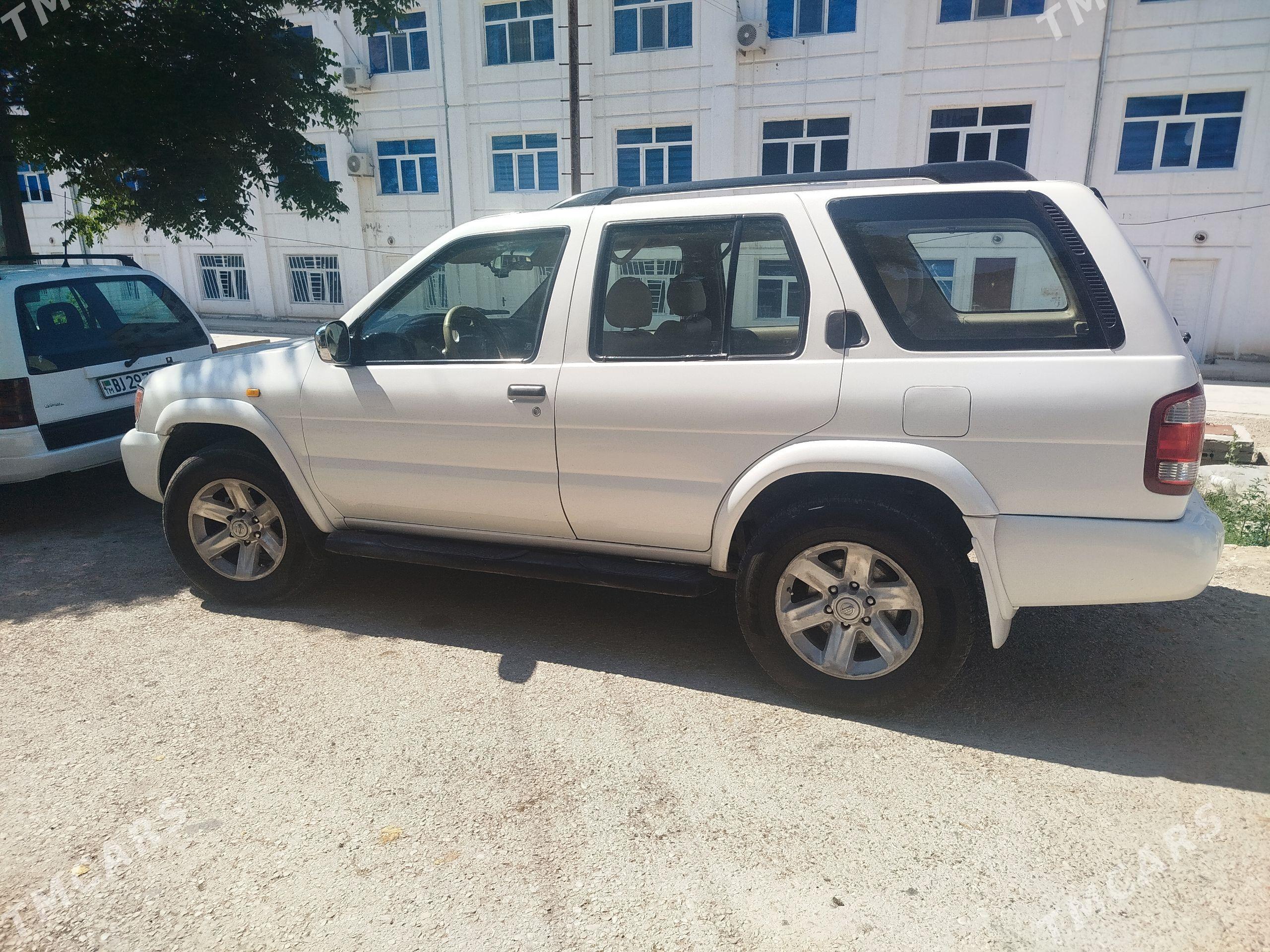 Nissan Pathfinder 2001 - 180 000 TMT - Туркменбаши - img 1