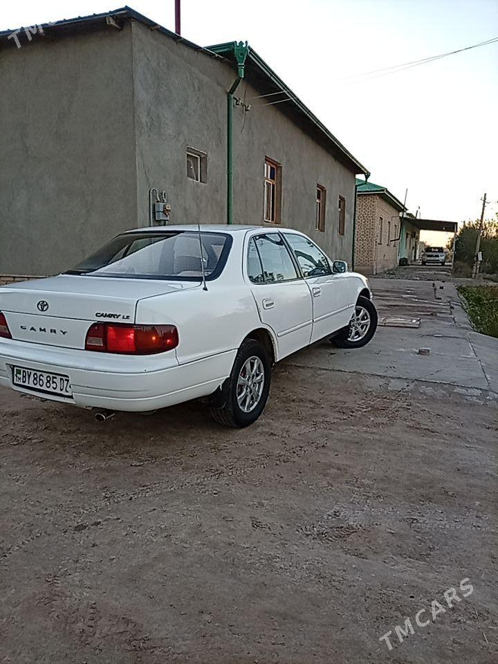 Toyota Camry 1996 - 125 000 TMT - Кёнеургенч - img 1