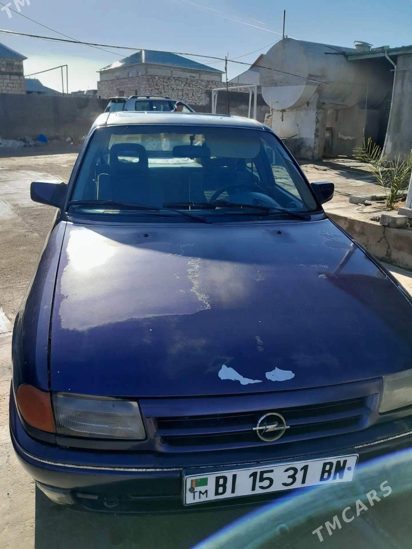 Opel Astra 1993 - 35 000 TMT - Губадаг - img 1