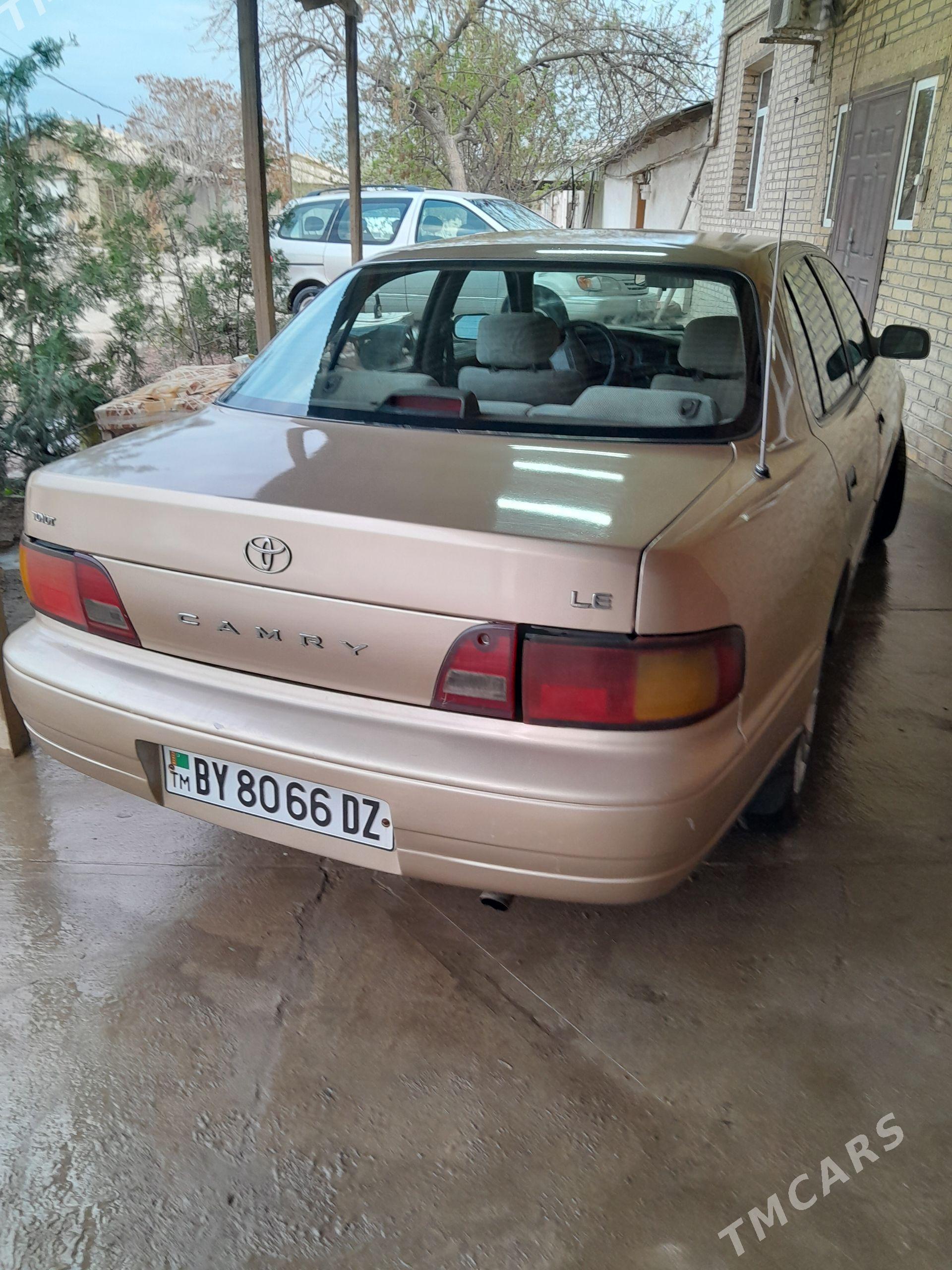 Toyota Camry 1996 - 110 000 TMT - Кёнеургенч - img 1