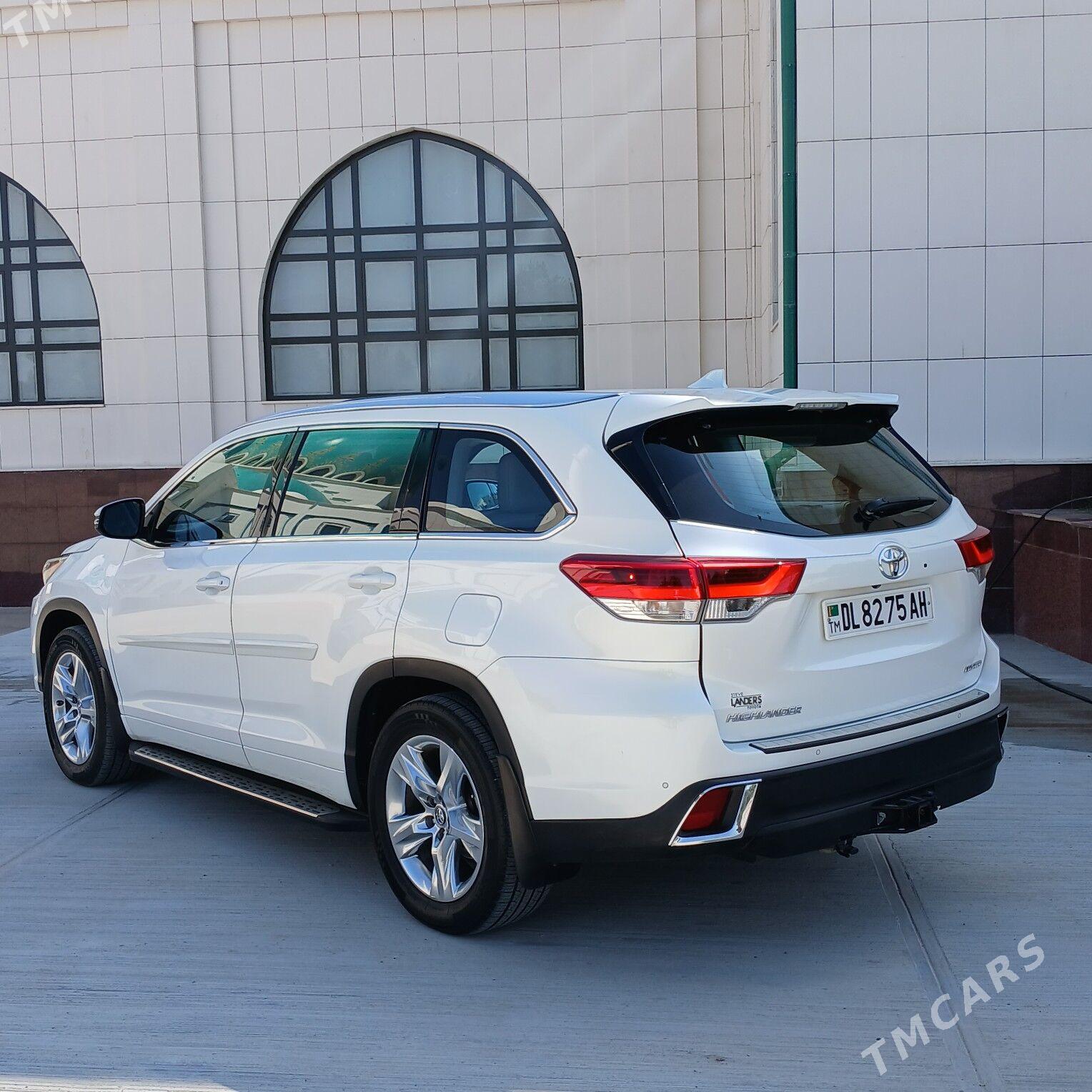Toyota Highlander 2018 - 475 000 TMT - Гёкдепе - img 1