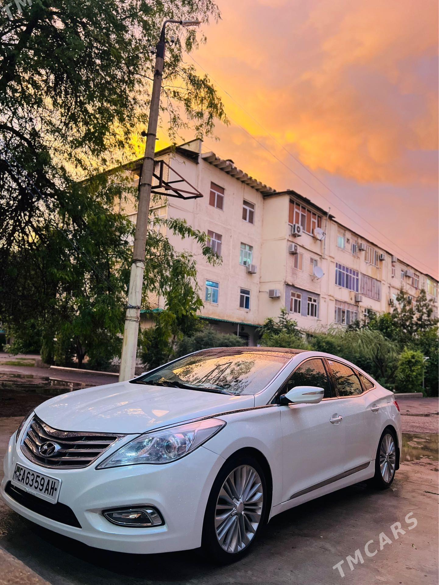 Hyundai Azera 2011 - 185 000 TMT - Гуртли - img 1