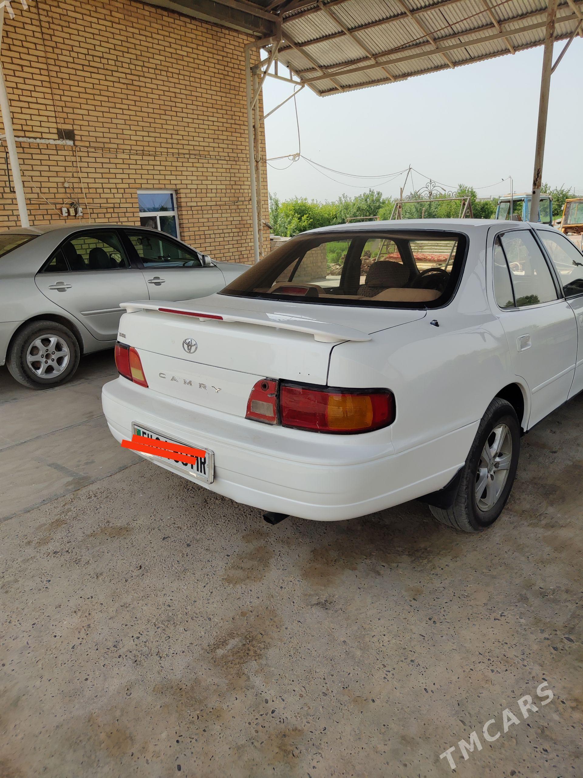 Toyota Camry 1994 - 115 000 TMT - Байрамали - img 1