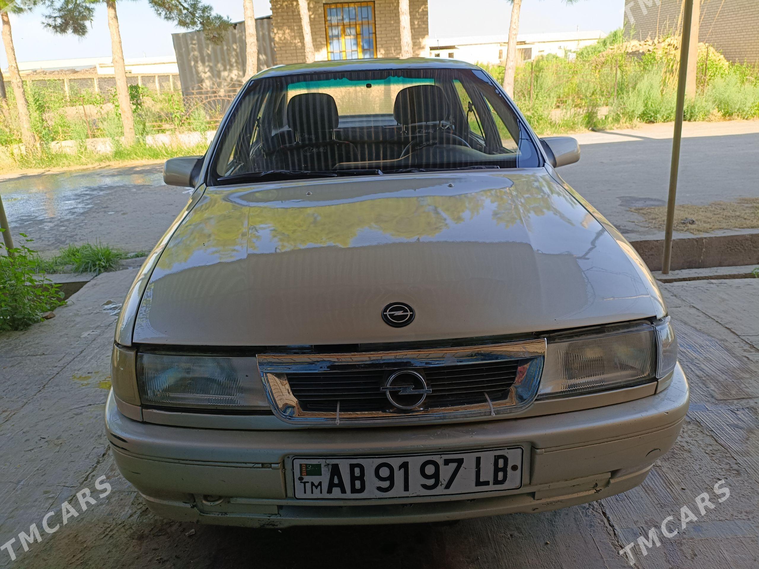 Opel Vectra 1992 - 30 000 TMT - Dänew - img 1