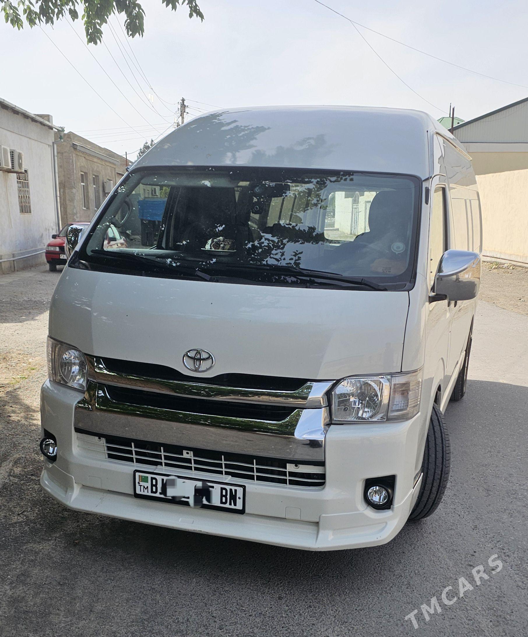 Toyota Hiace 2006 - 340 000 TMT - Gyzylarbat - img 1