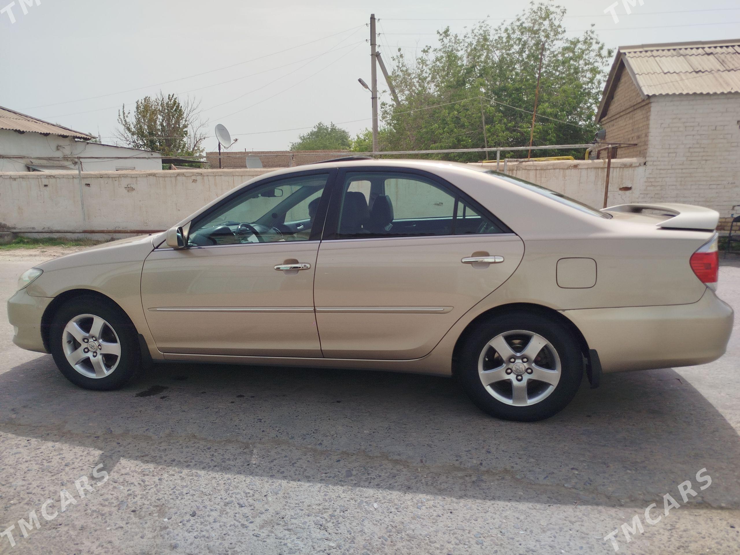 Toyota Camry 2002 - 240 000 TMT - Мары - img 1