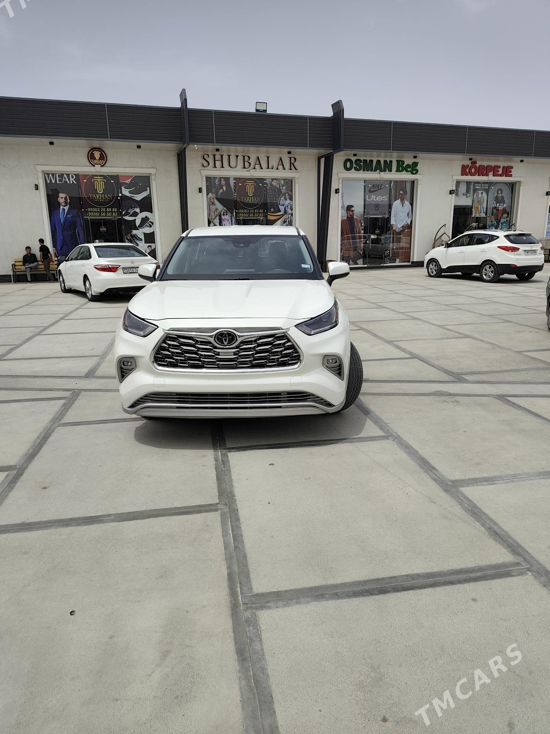 Toyota Highlander 2021 - 530 000 TMT - Мары - img 1
