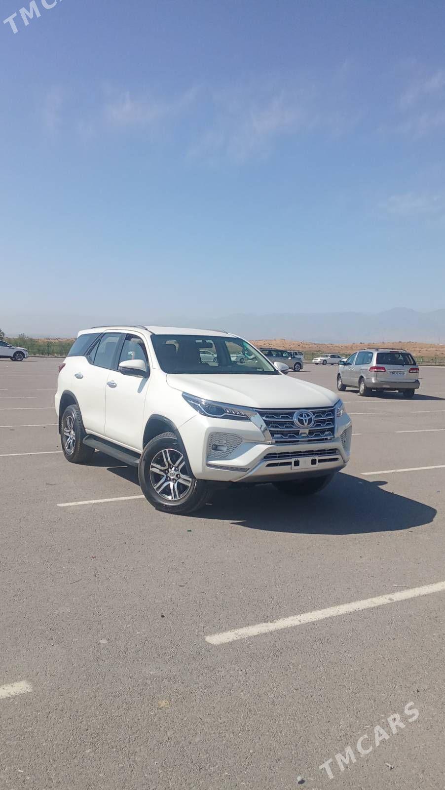 Toyota Fortuner 2021 - 565 000 TMT - "Алтын Асыр" Гундогар базары ( Толкучка) - img 1