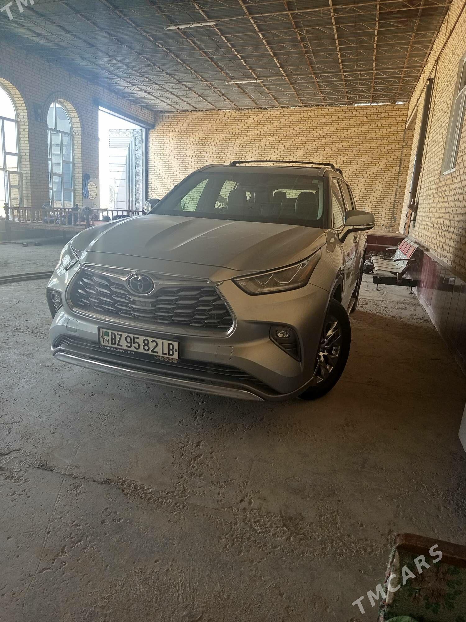Toyota Highlander 2022 - 630 000 TMT - Туркменабат - img 1