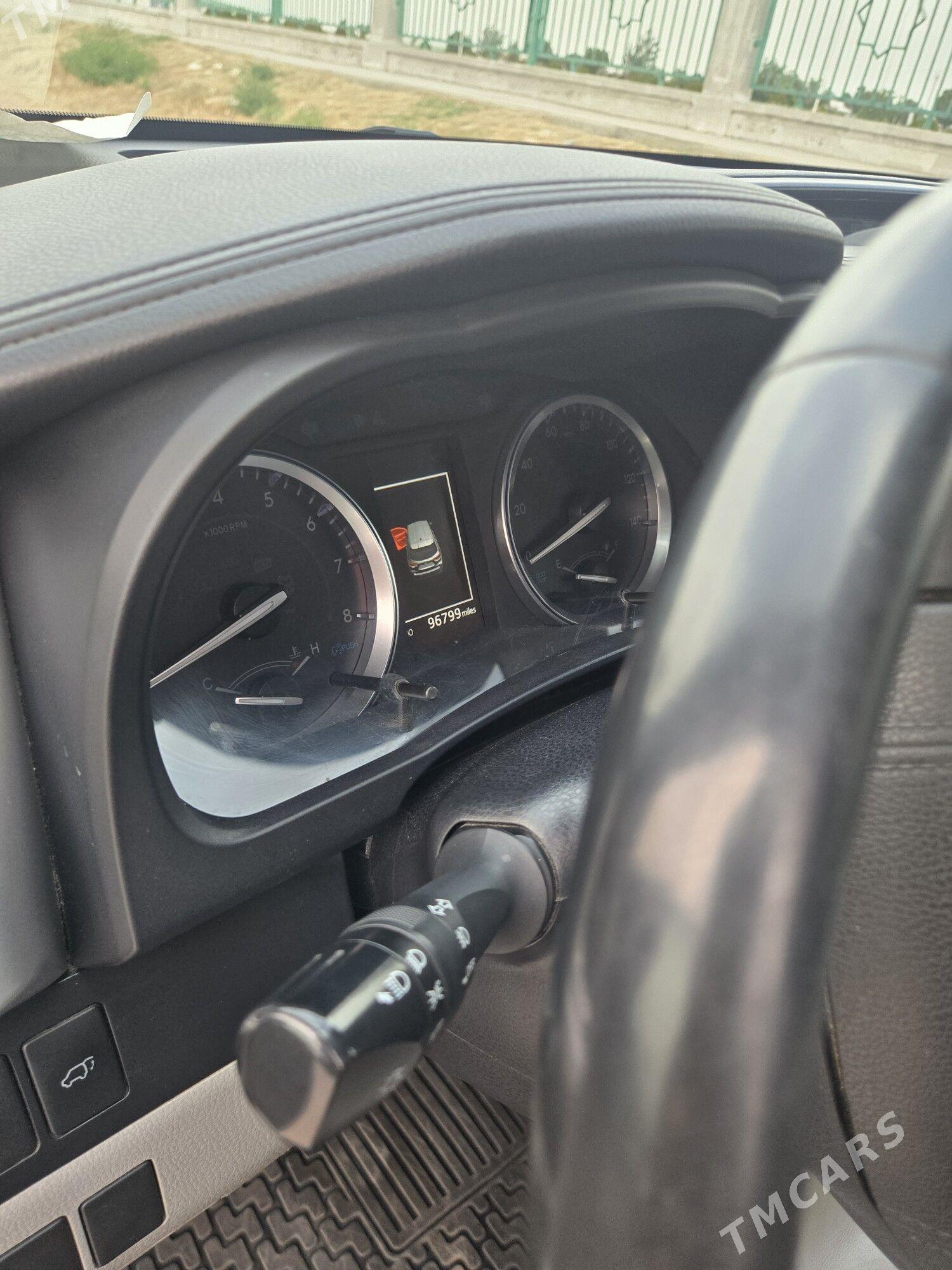 Toyota Highlander 2019 - 495 000 TMT - Мургап - img 1
