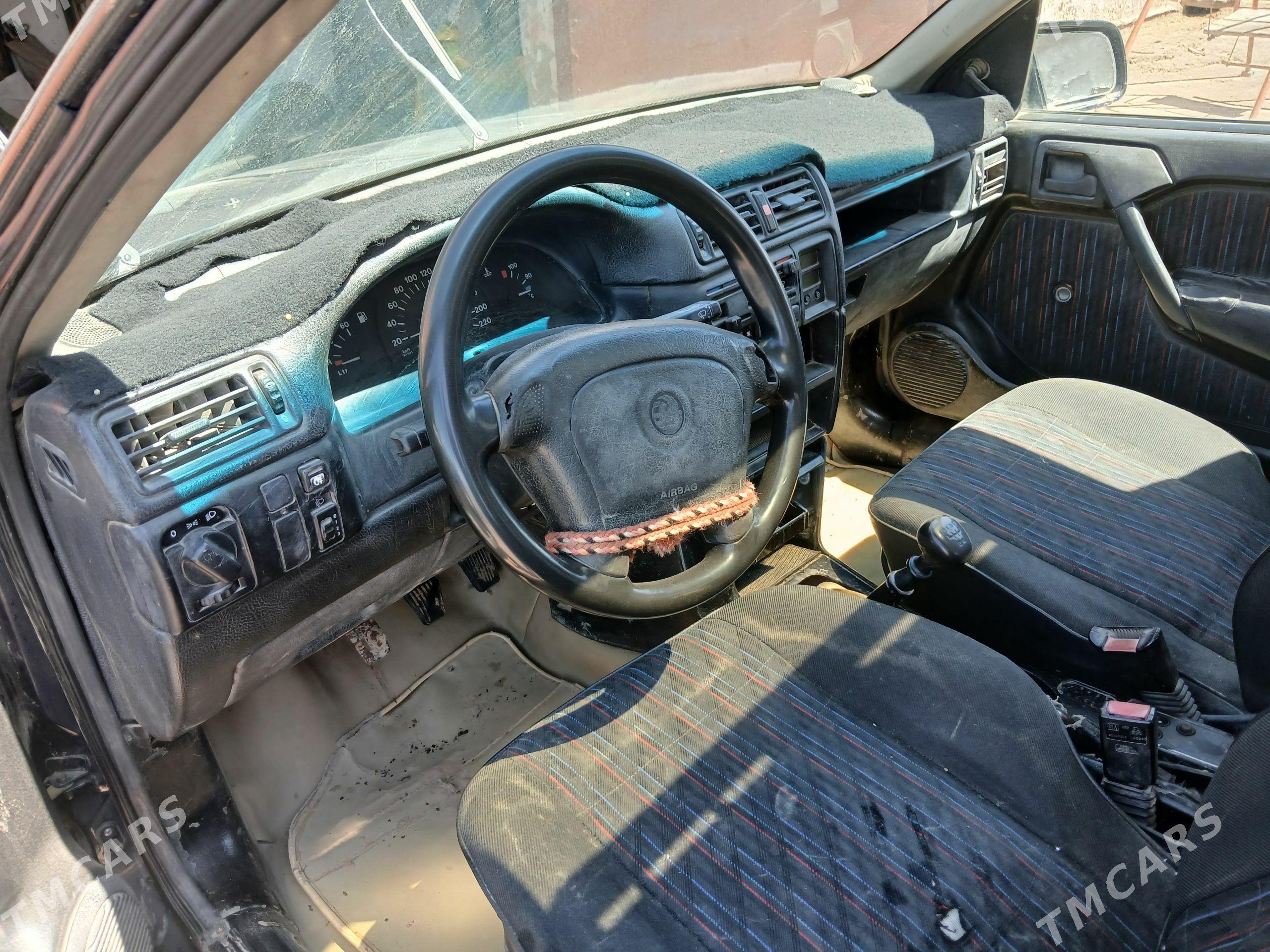 Opel Vectra 1994 - 30 000 TMT - етр. Туркменбаши - img 1