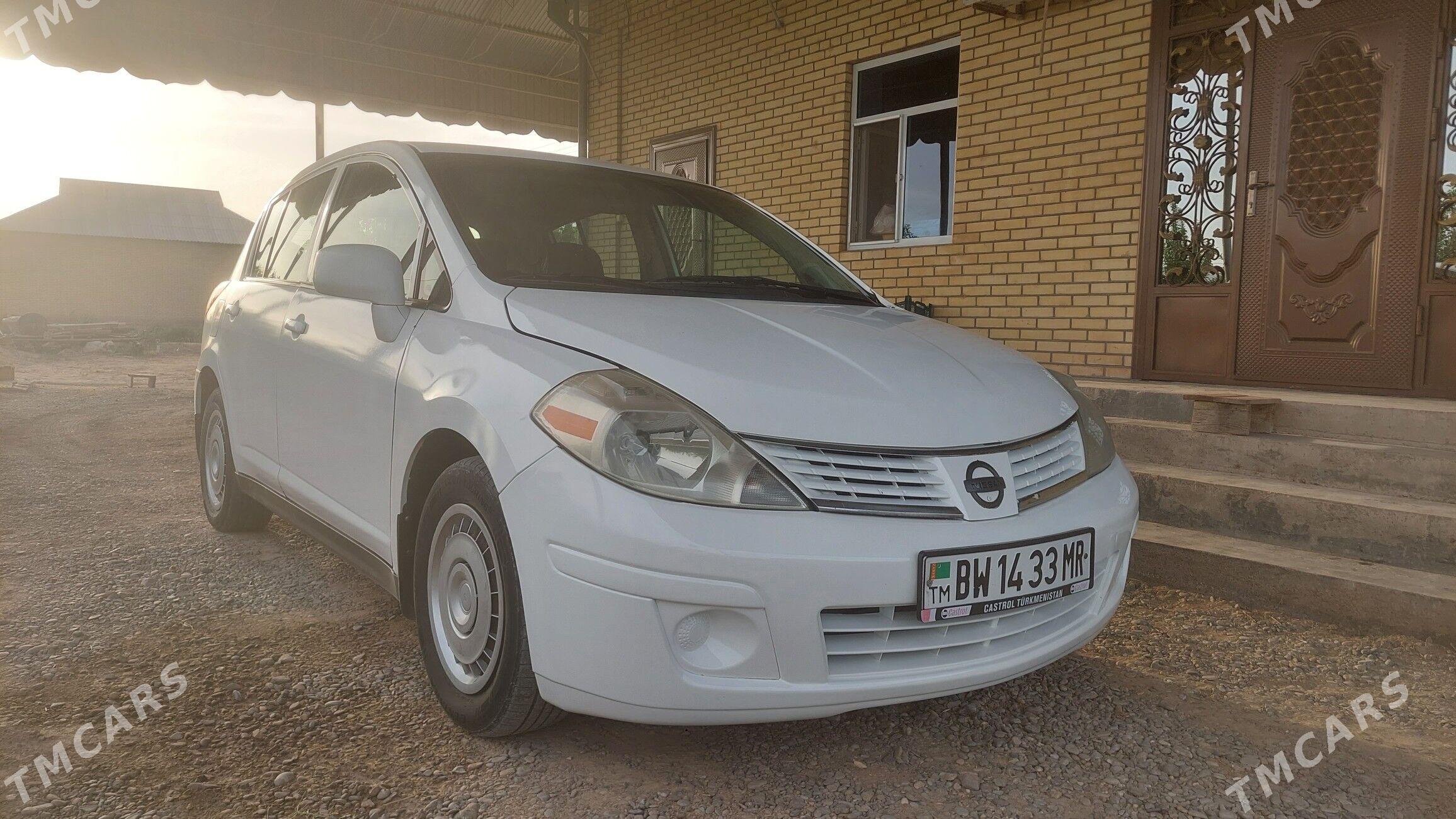 Nissan Versa 2012 - 112 000 TMT - Mary - img 1