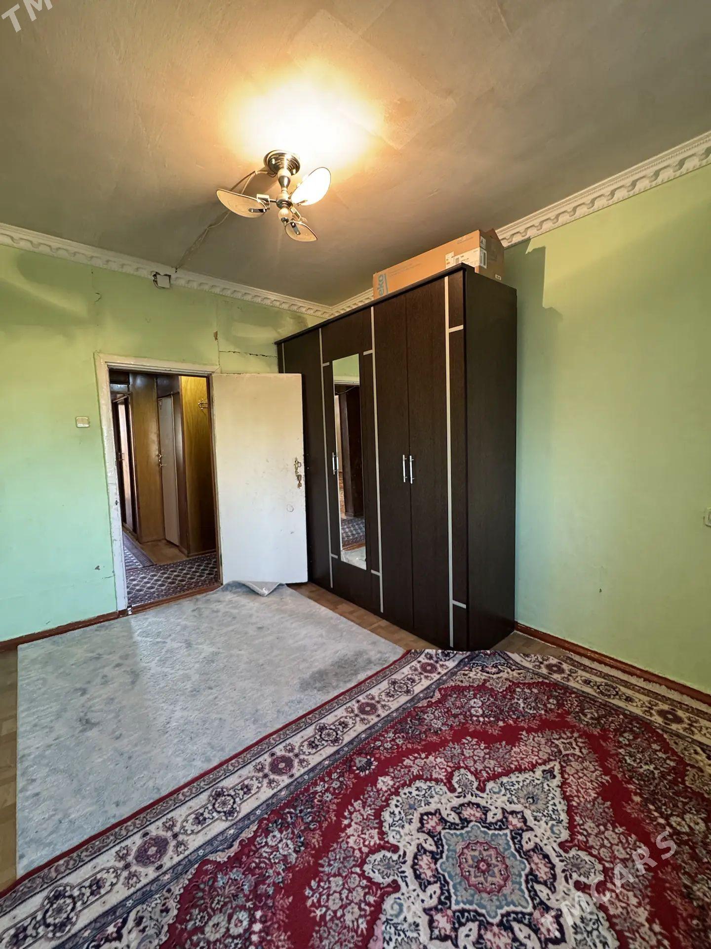Ýerewanskiý/2-kom.kwartira - Район ст. Аэропорта, ул. Гагарина - img 1