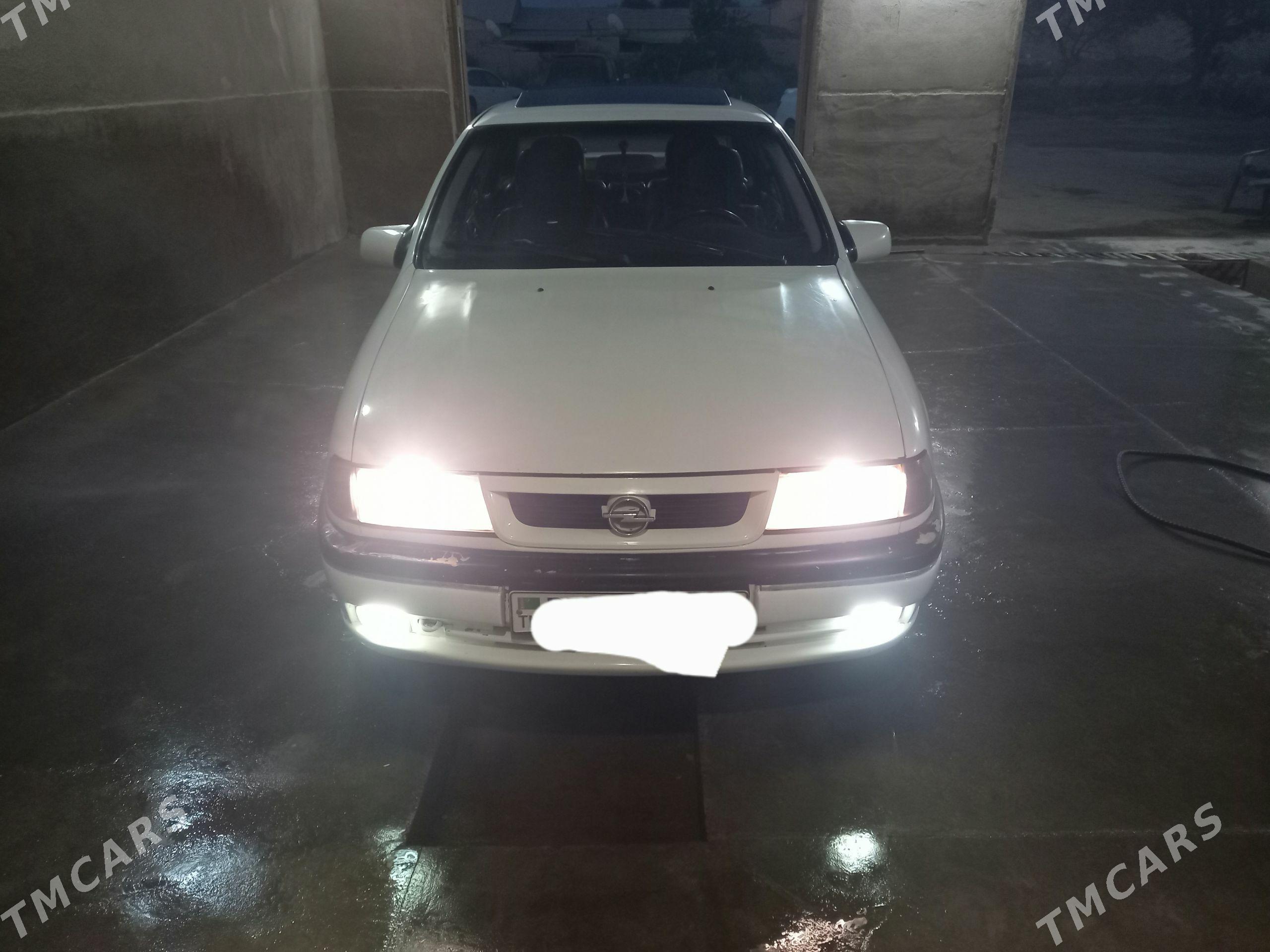 Opel Vectra 1994 - 60 000 TMT - Гурбансолтан Едже - img 1