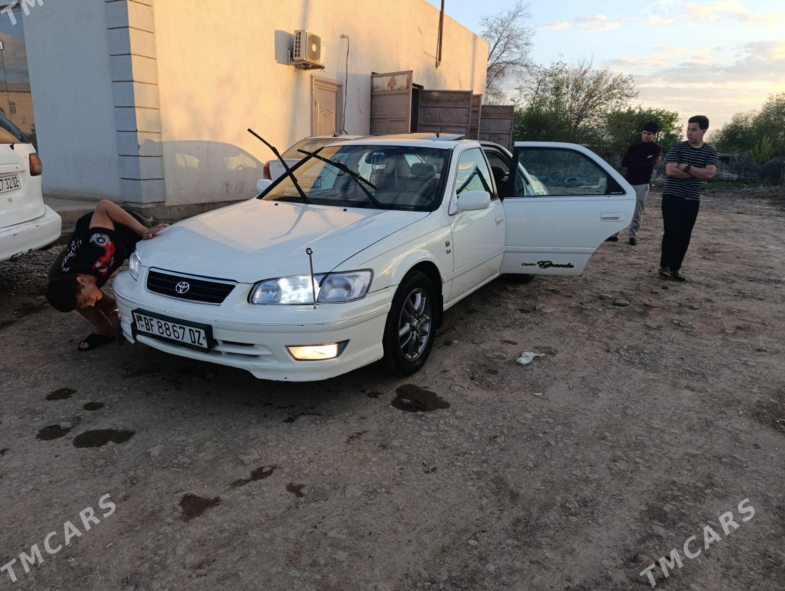 Toyota Camry 2000 - 180 000 TMT - Болдумсаз - img 1