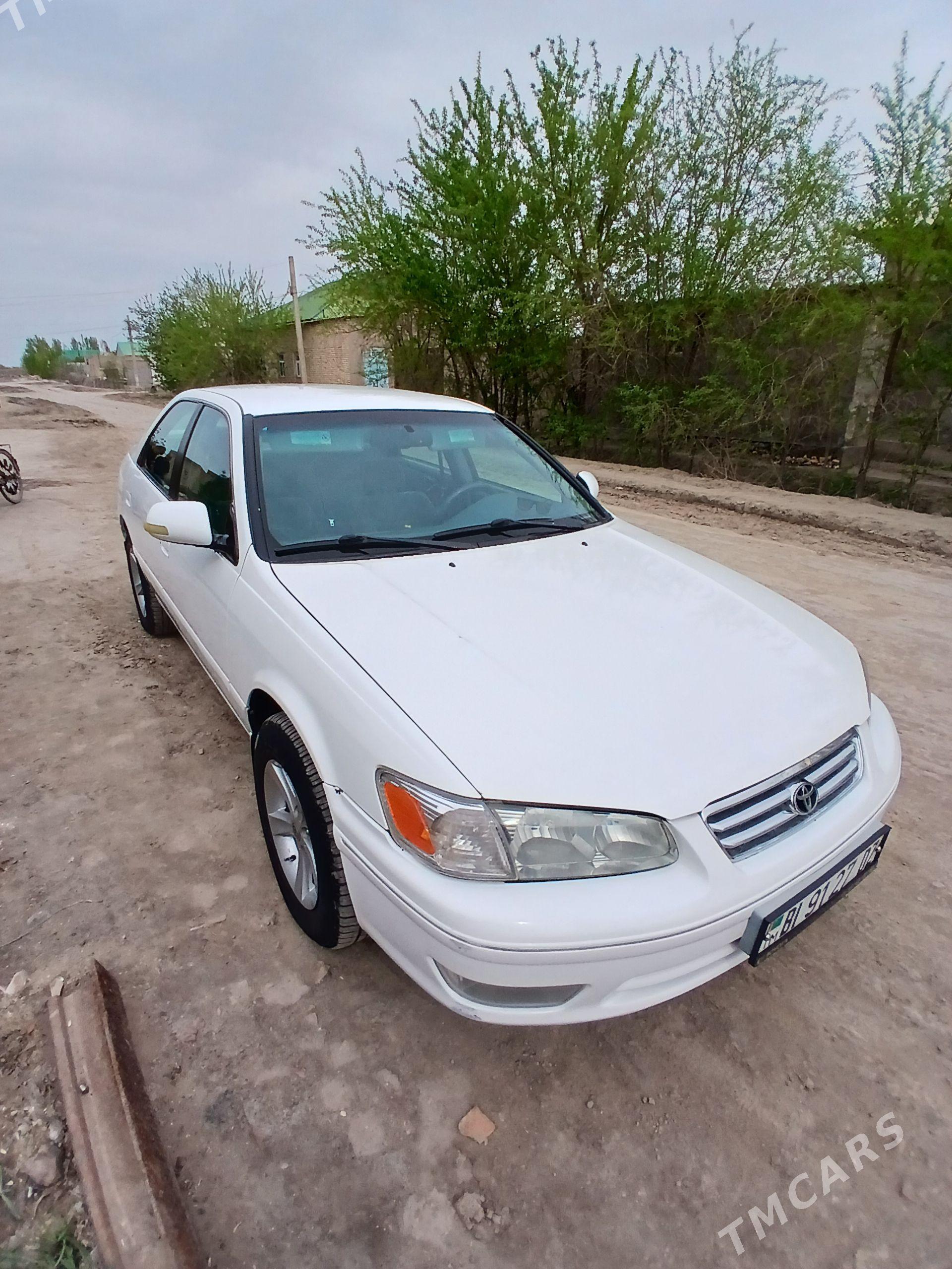 Toyota Camry 2001 - 210 000 TMT - Кёнеургенч - img 1
