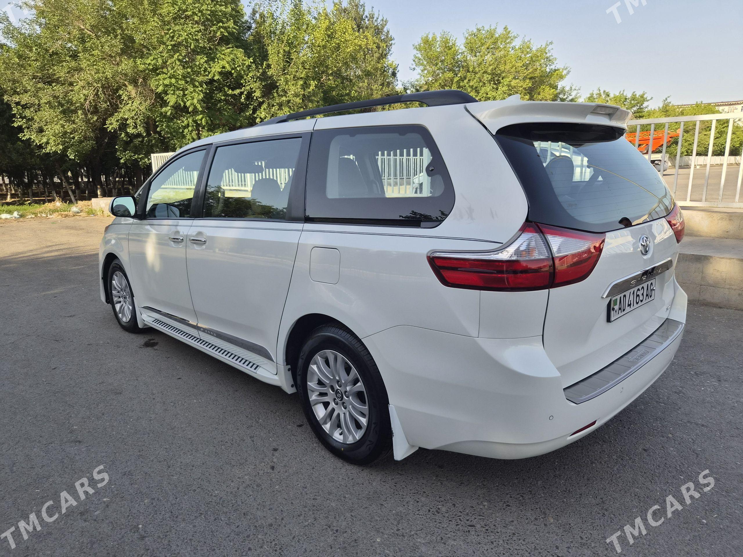 Toyota Sienna 2019 - 470 000 TMT - Aşgabat - img 1