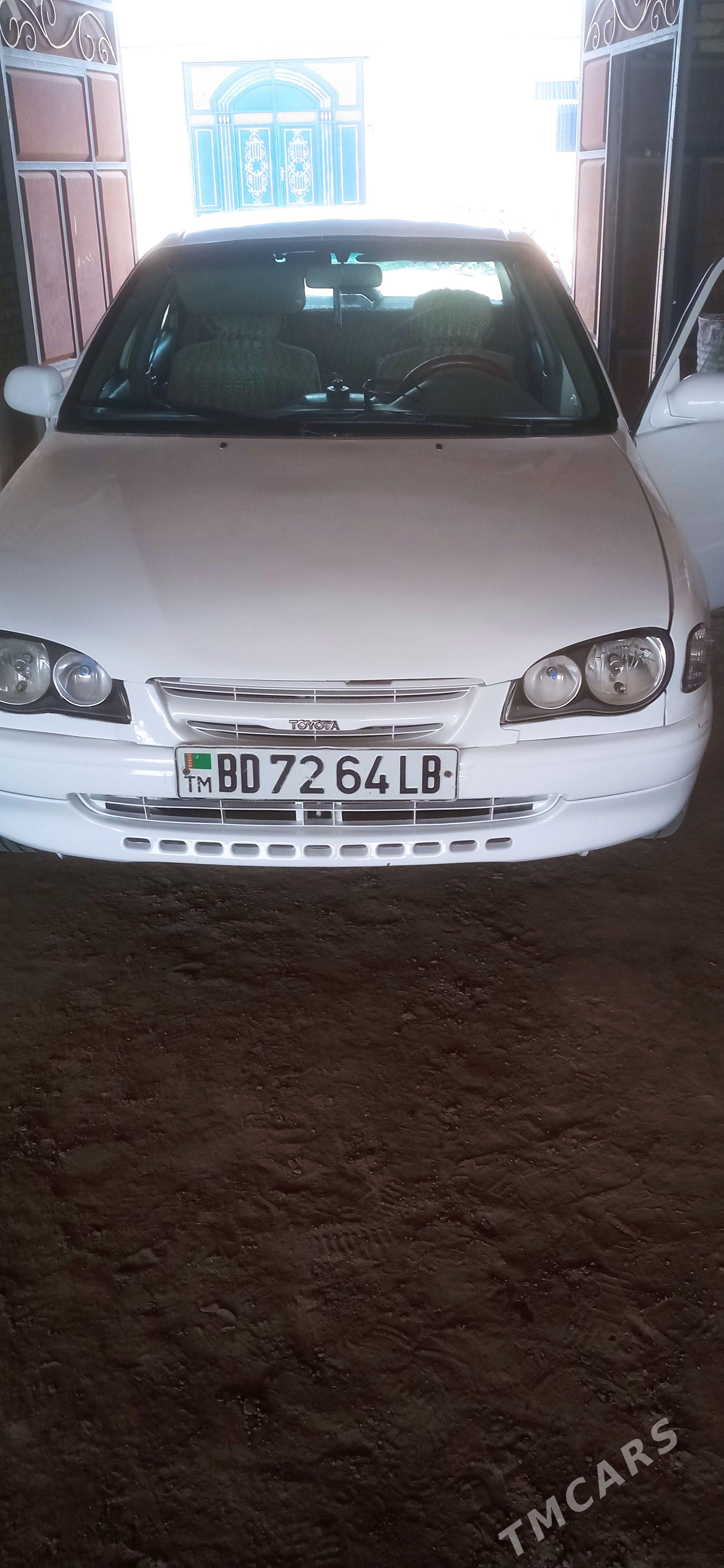 Toyota Corolla 1999 - 65 000 TMT - Фарап - img 1
